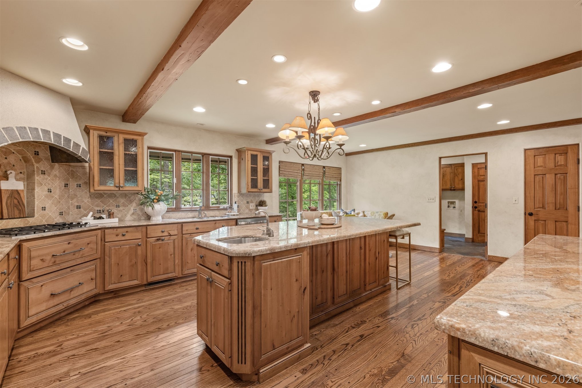 2707 E 67th Place Tulsa OK 74136