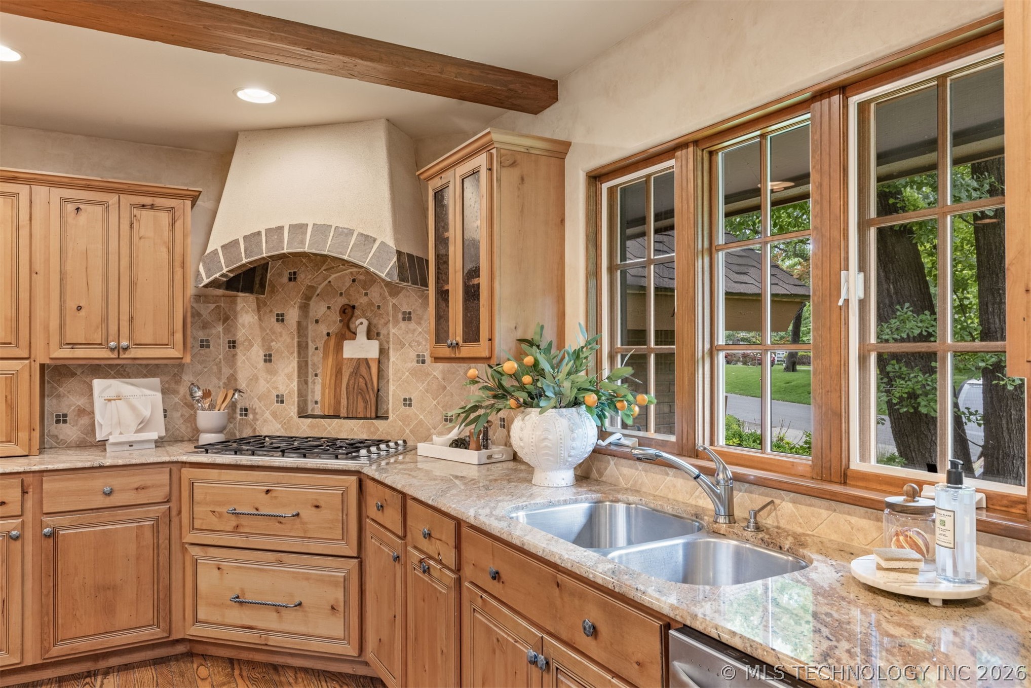 2707 E 67th Place Tulsa OK 74136