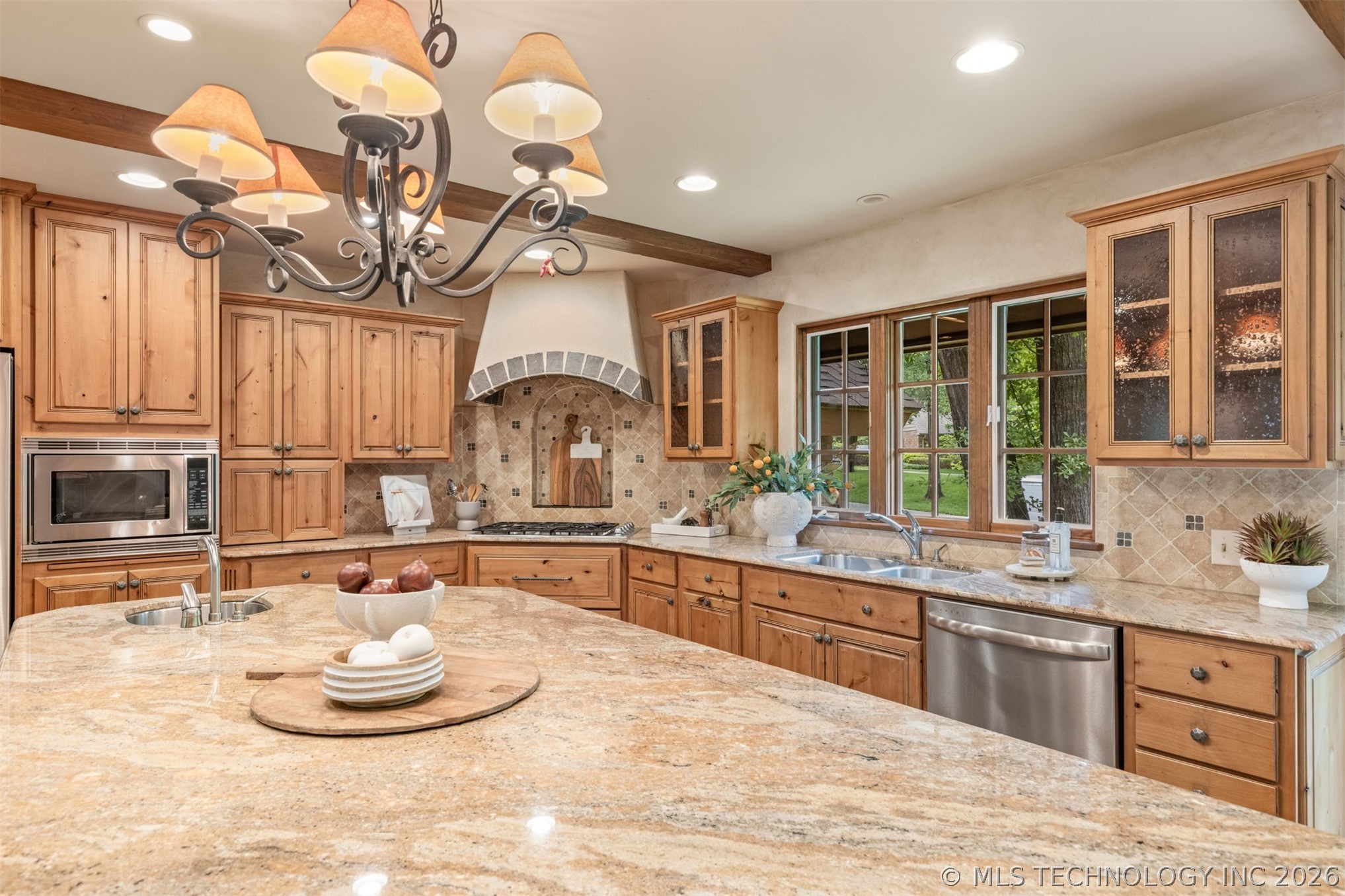 2707 E 67th Place Tulsa OK 74136