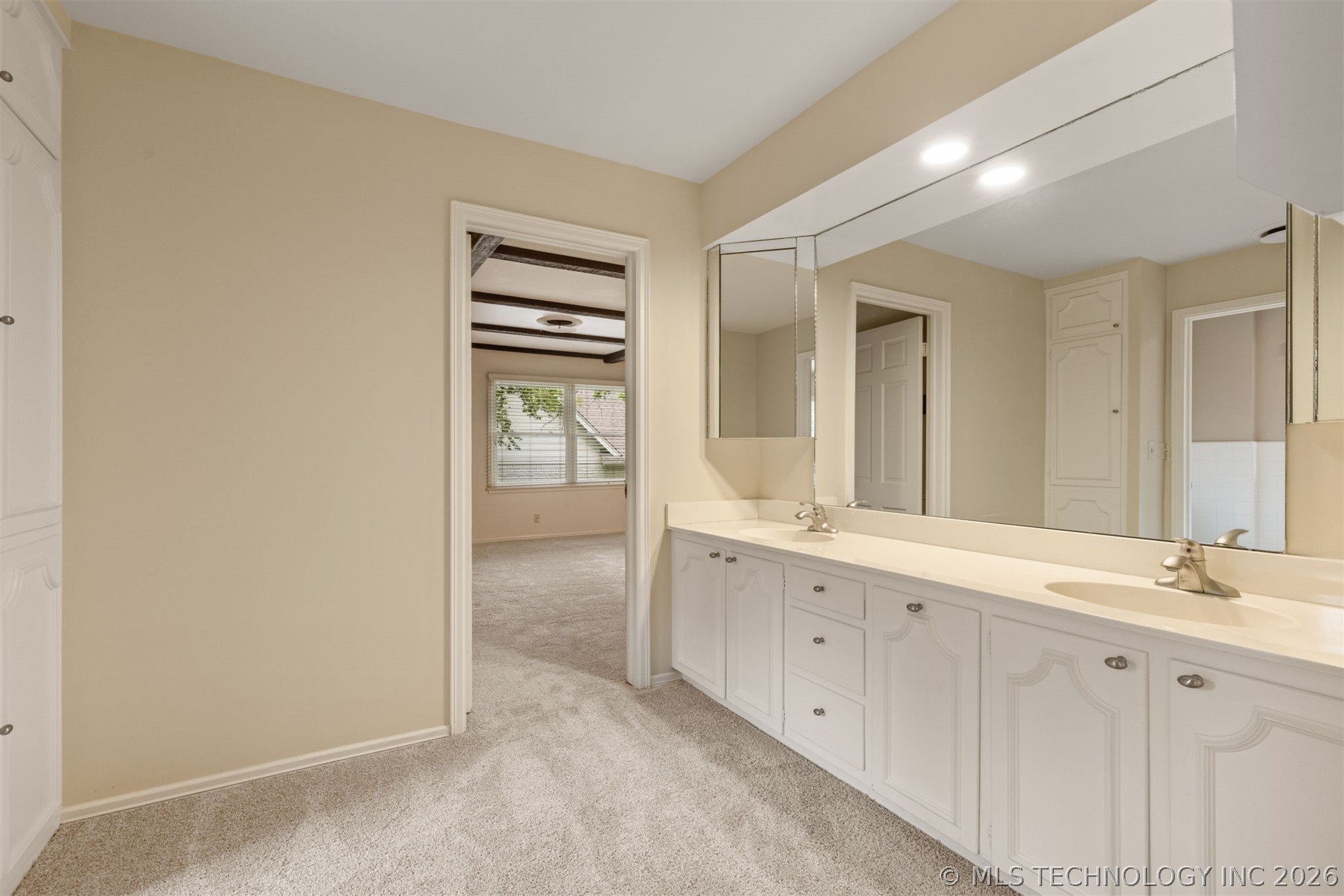 2707 E 67th Place Tulsa OK 74136