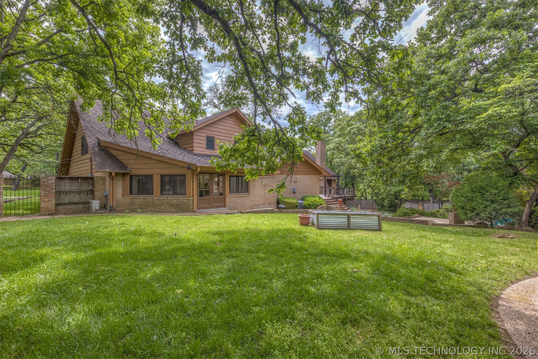 2707 E 67th Place Tulsa OK 74136