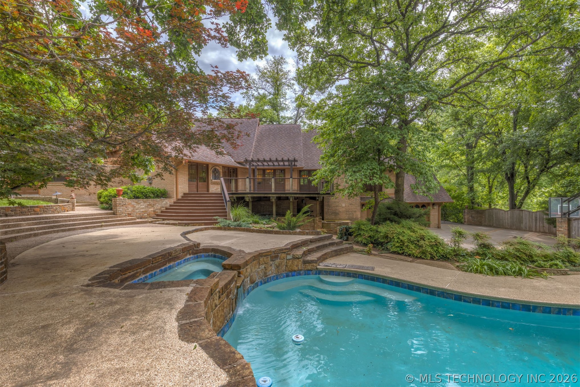 2707 E 67th Place Tulsa OK 74136