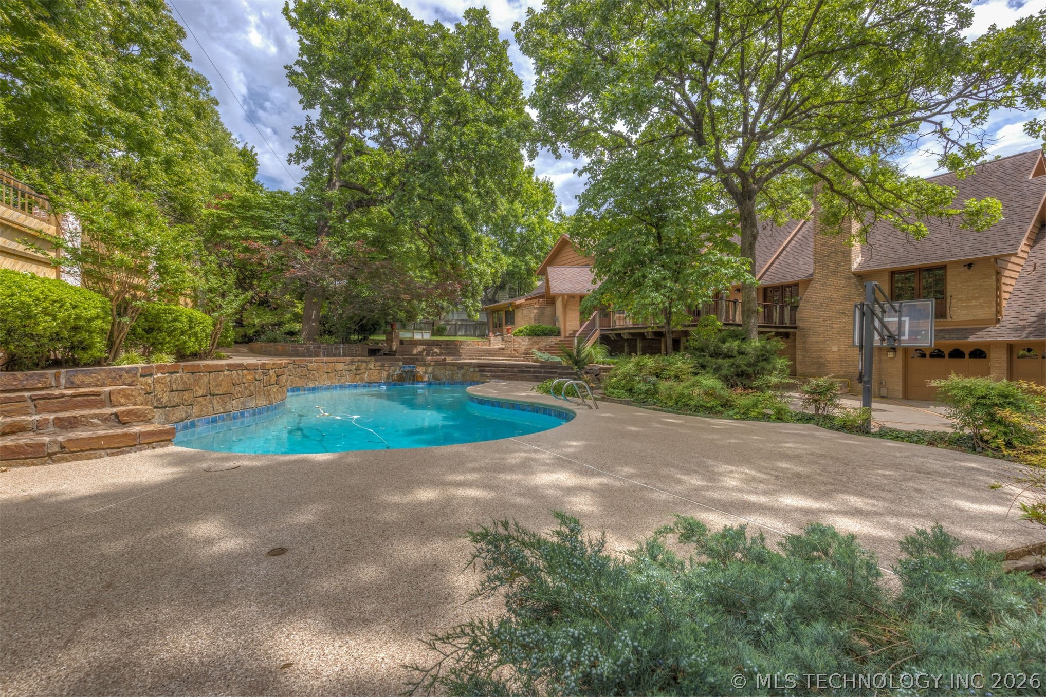 2707 E 67th Place Tulsa OK 74136
