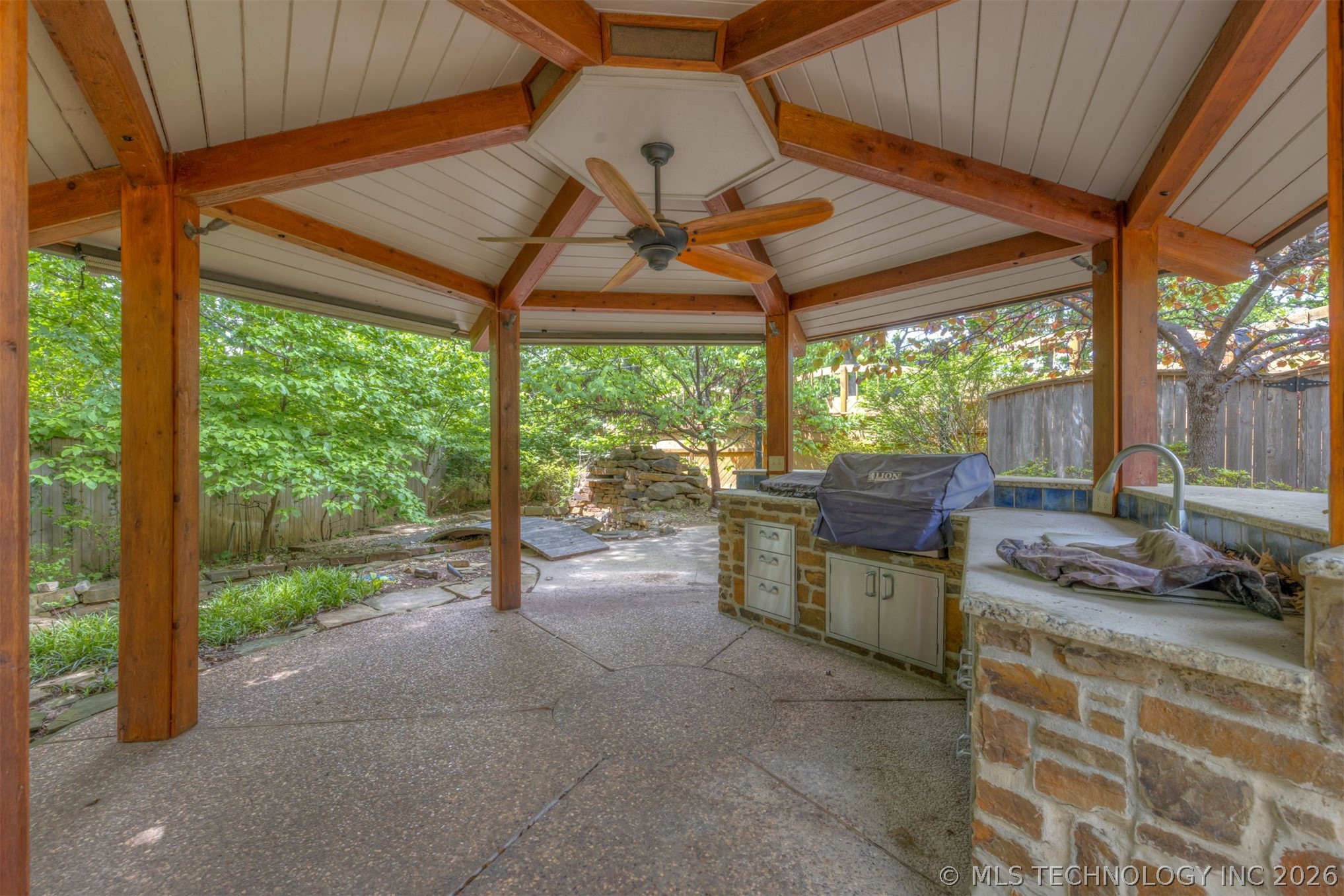 2707 E 67th Place Tulsa OK 74136