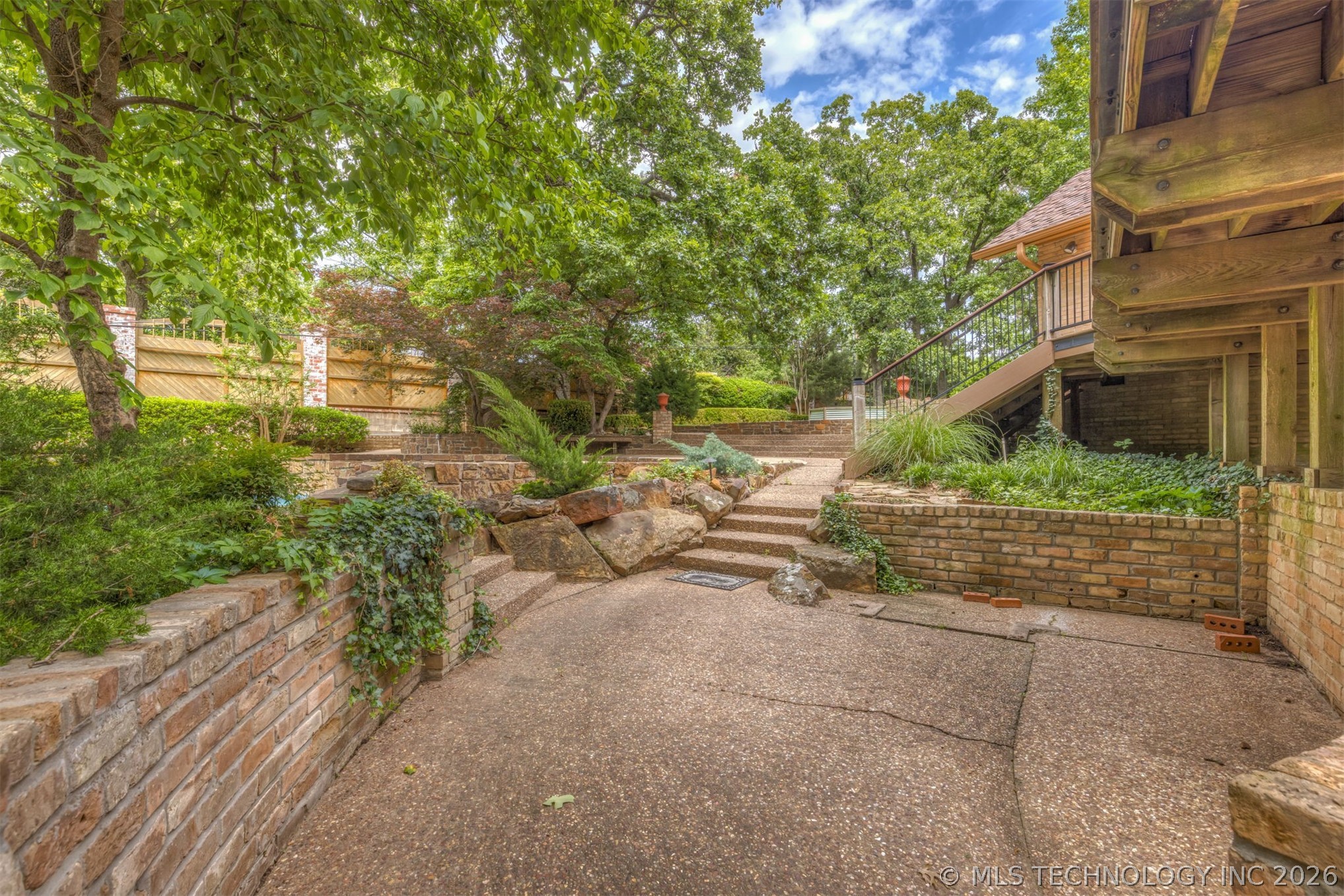 2707 E 67th Place Tulsa OK 74136