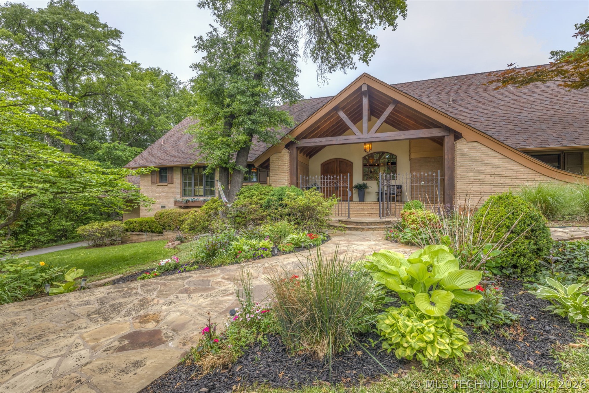 2707 E 67th Place Tulsa OK 74136