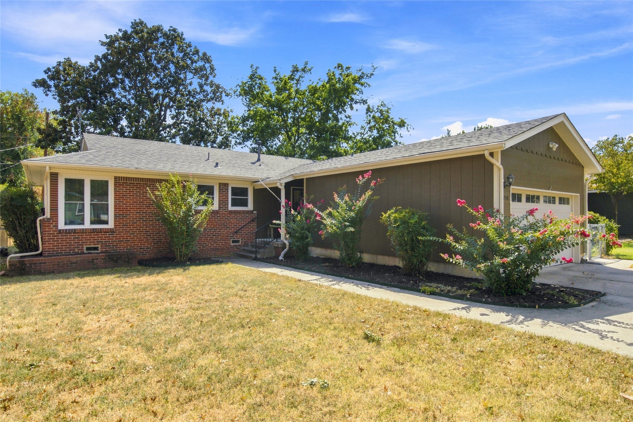 5746 E 27th Place Tulsa OK 74114