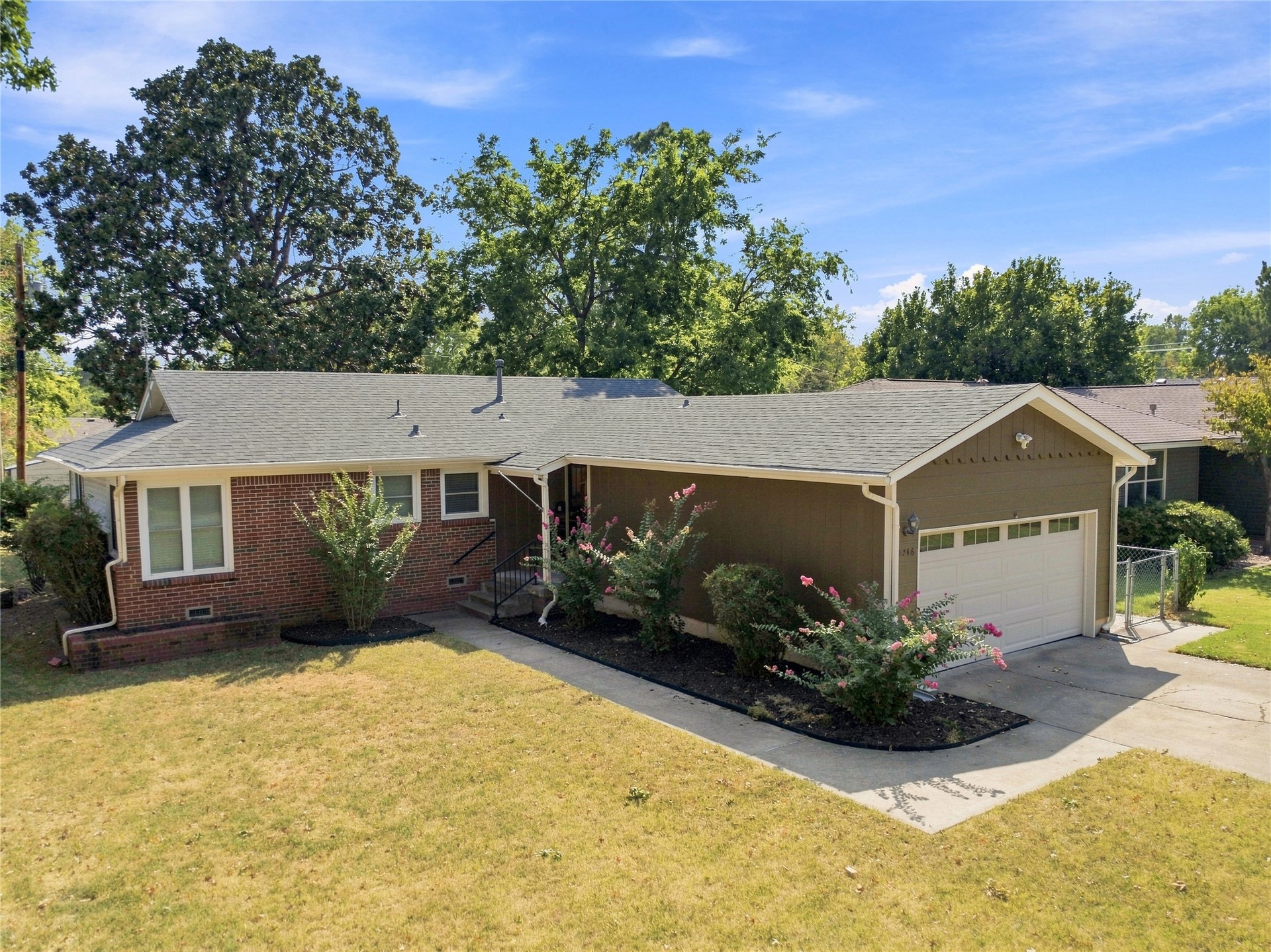 5746 E 27th Place Tulsa OK 74114