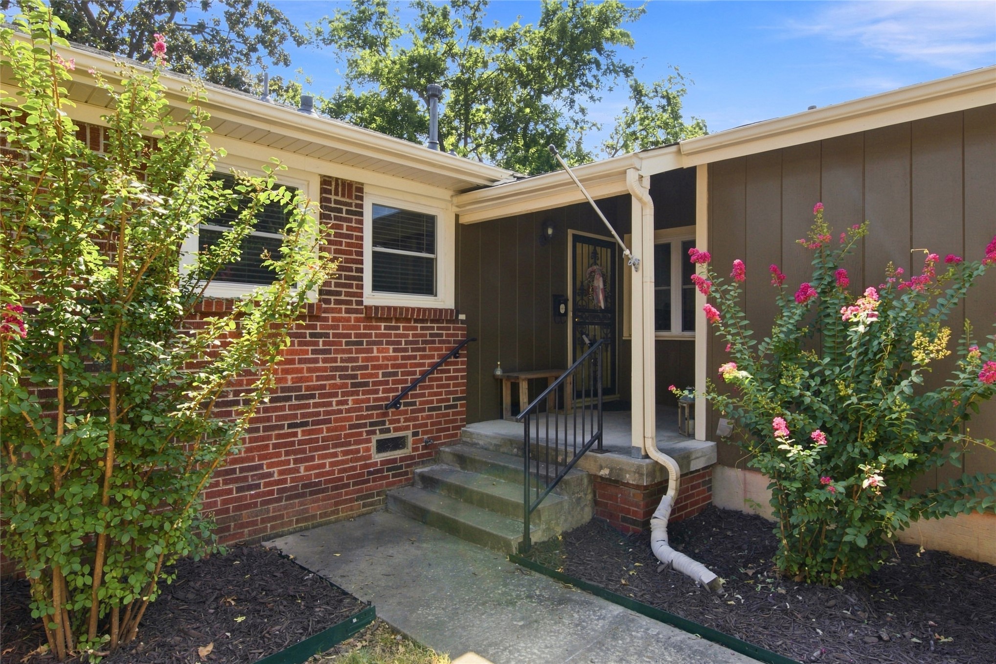 5746 E 27th Place Tulsa OK 74114