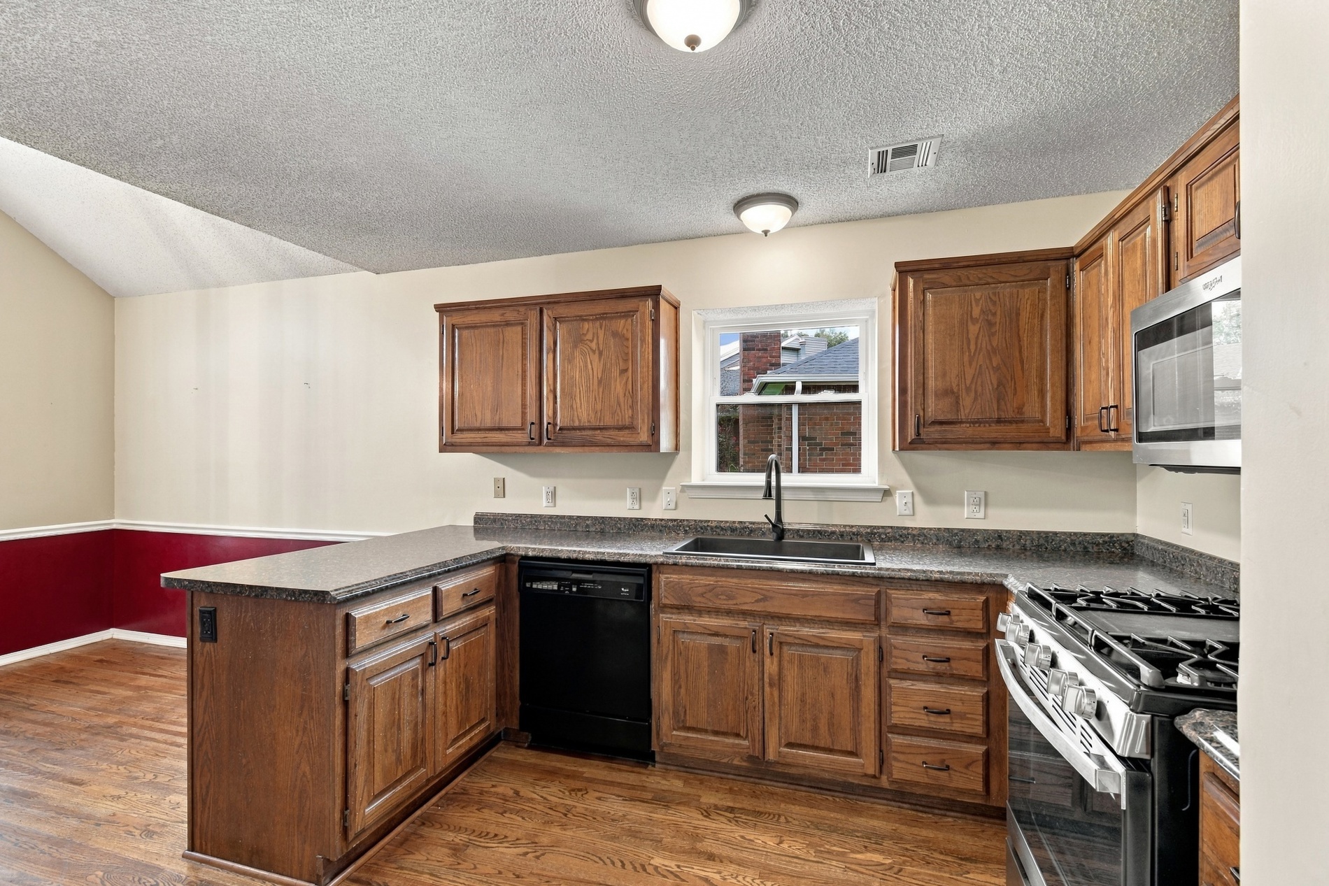 12504 E 82nd Place Owasso OK 74055
