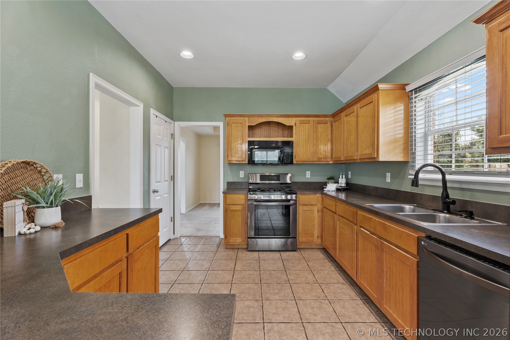 15209 E 90th Place Owasso OK 74055
