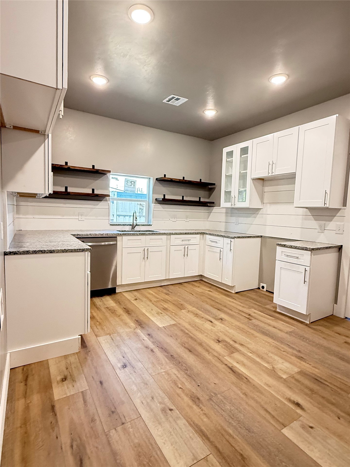 1411 W 1st Street Sulphur OK 73086