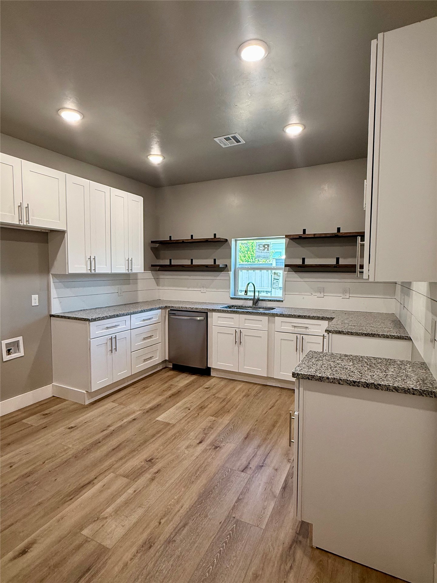 1411 W 1st Street Sulphur OK 73086