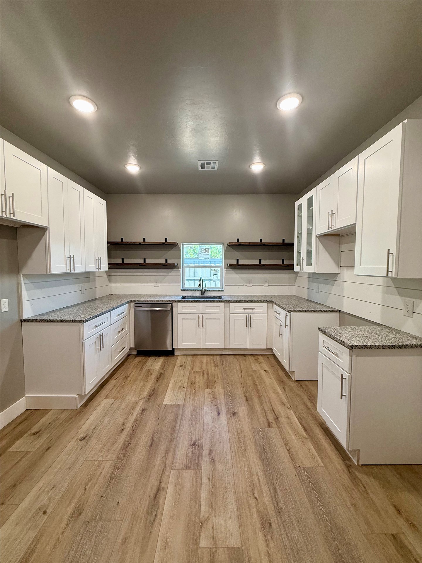 1411 W 1st Street Sulphur OK 73086