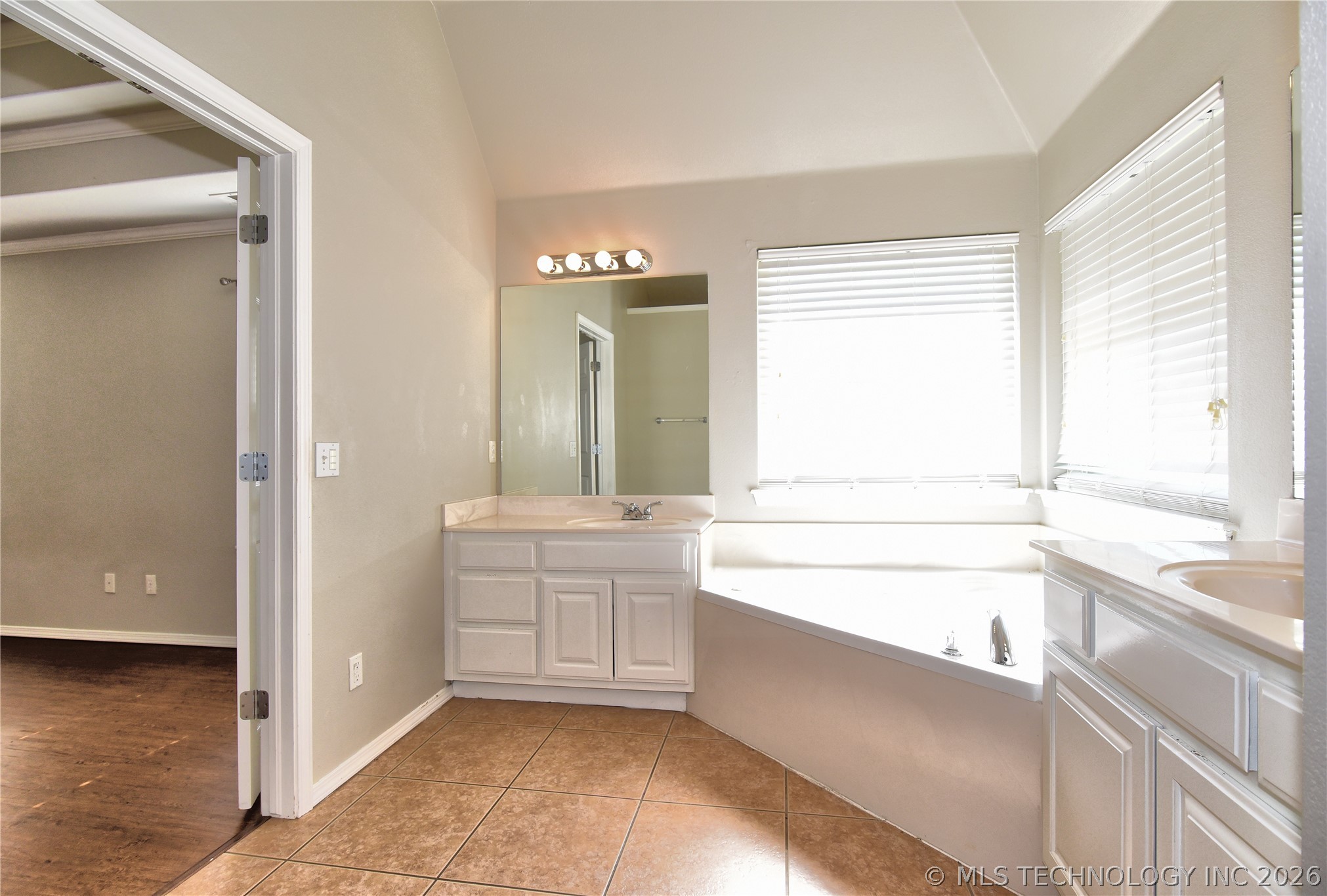 9708 E 111th Street Owasso OK 74055