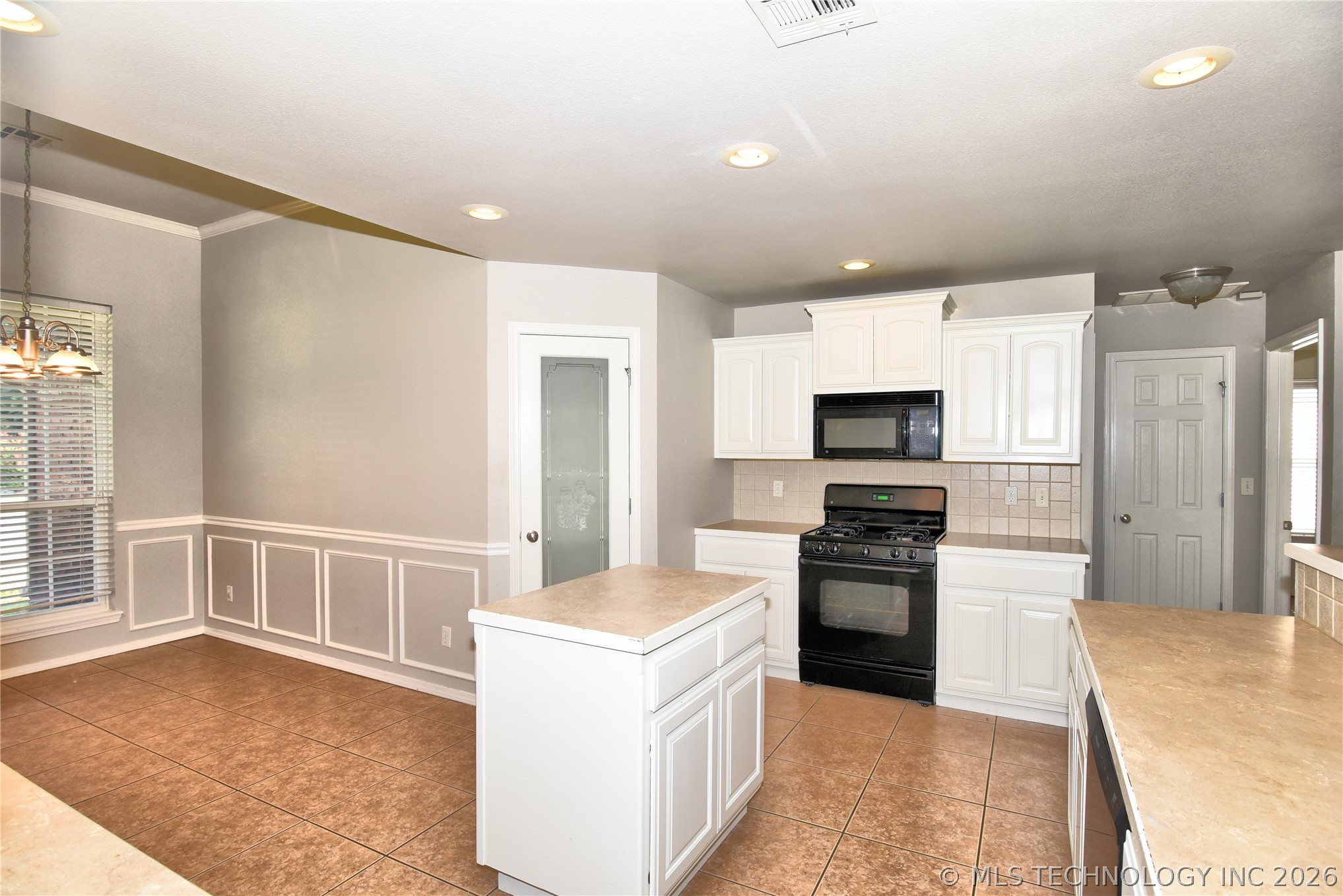 9708 E 111th Street Owasso OK 74055