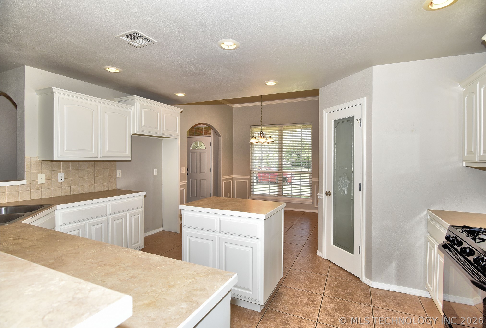 9708 E 111th Street Owasso OK 74055