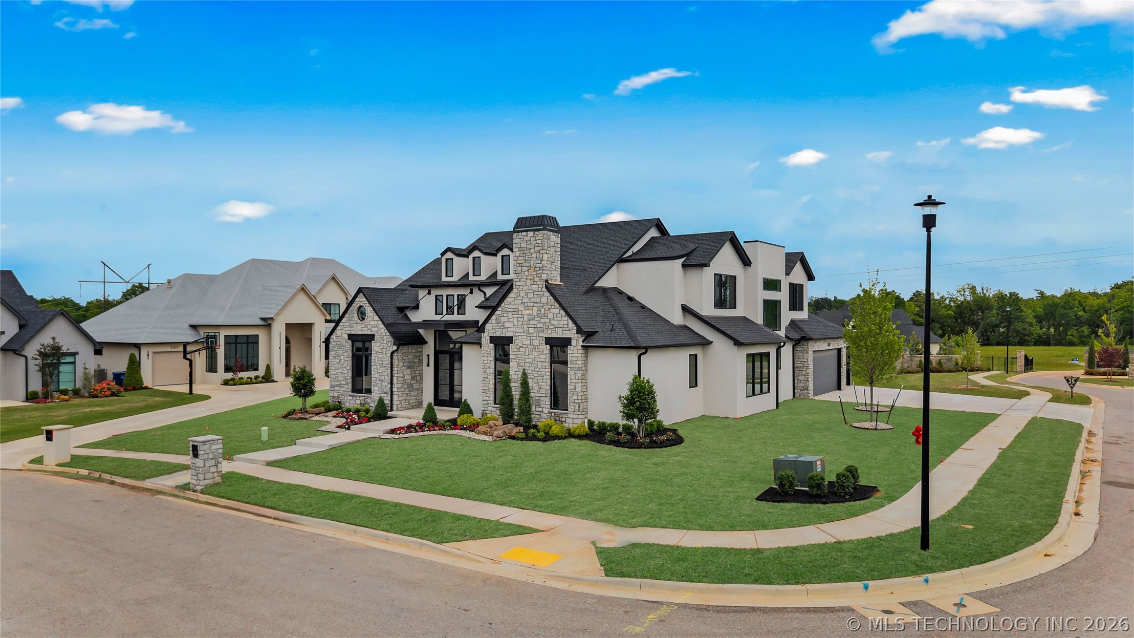 303 N 85th Court Broken Arrow OK 74014