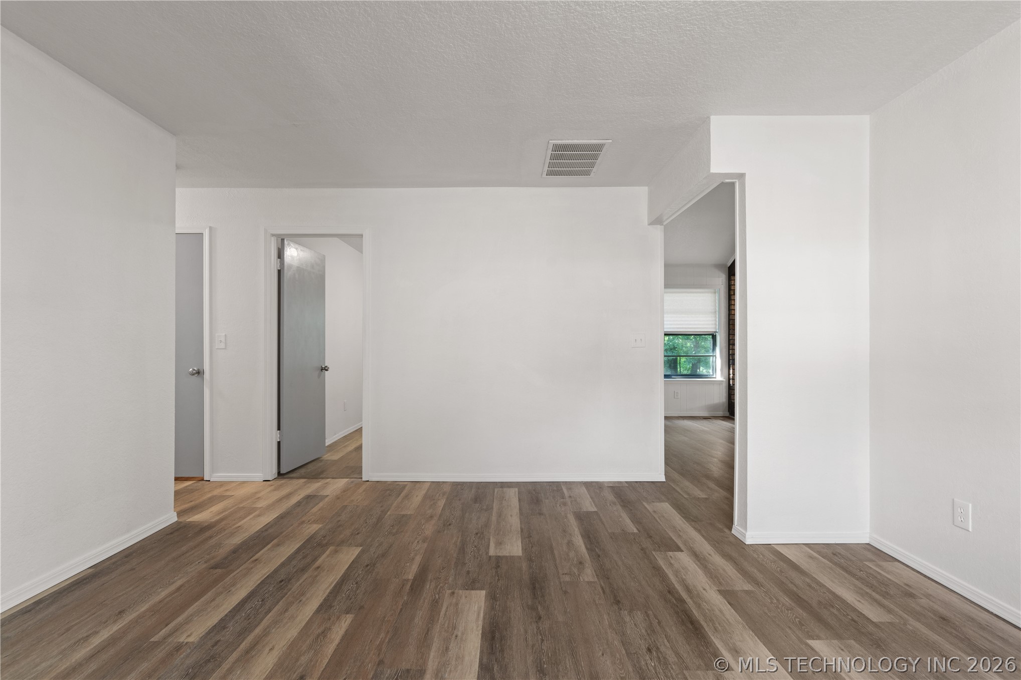 1929 W Oakridge Street Broken Arrow OK 74012