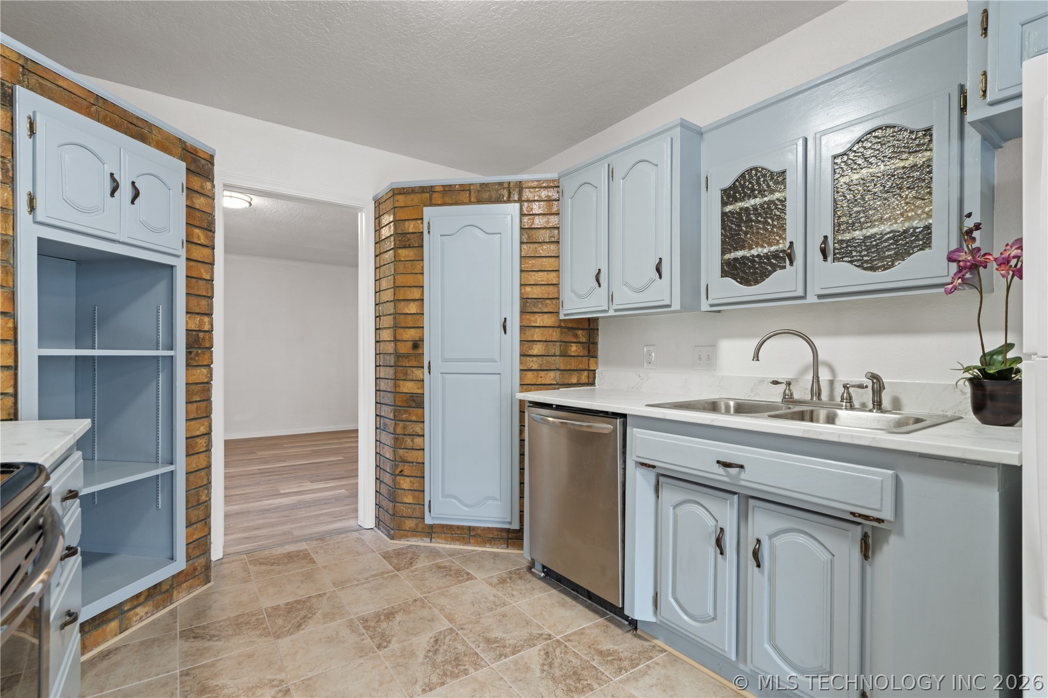1929 W Oakridge Street Broken Arrow OK 74012