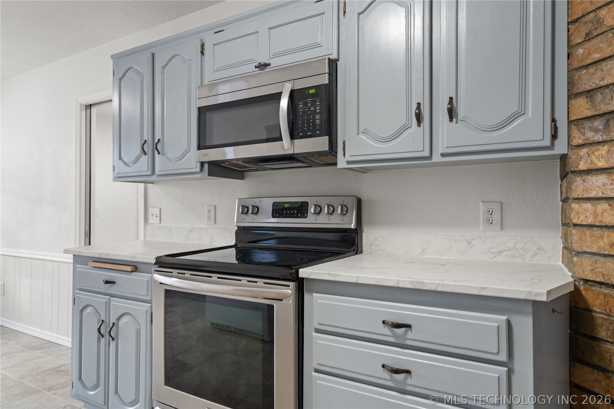 1929 W Oakridge Street Broken Arrow OK 74012