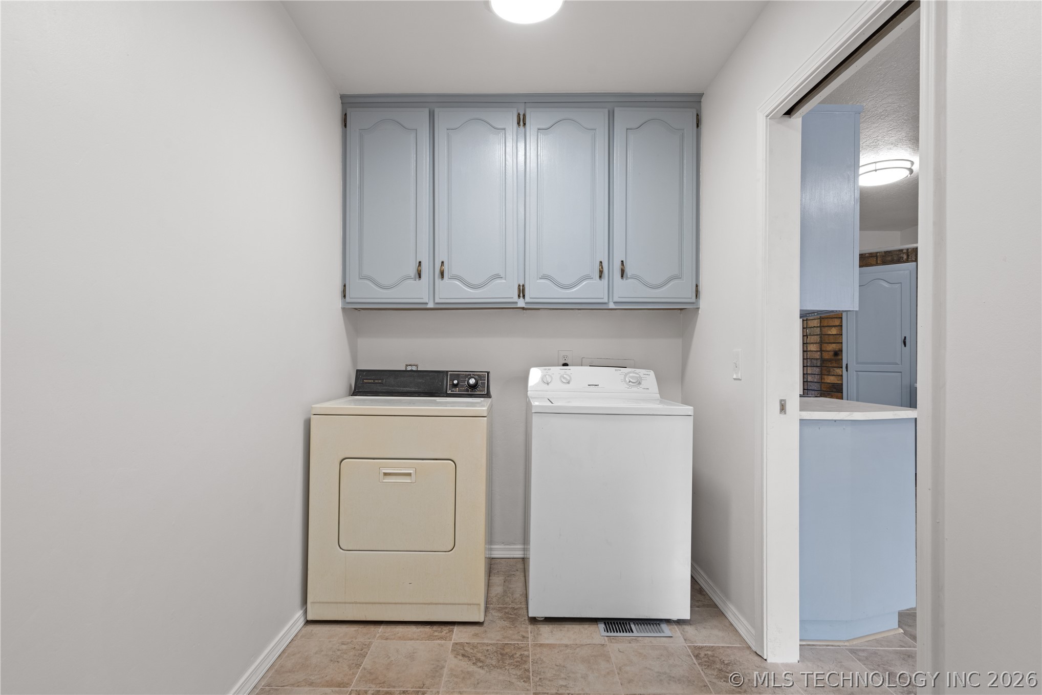 1929 W Oakridge Street Broken Arrow OK 74012