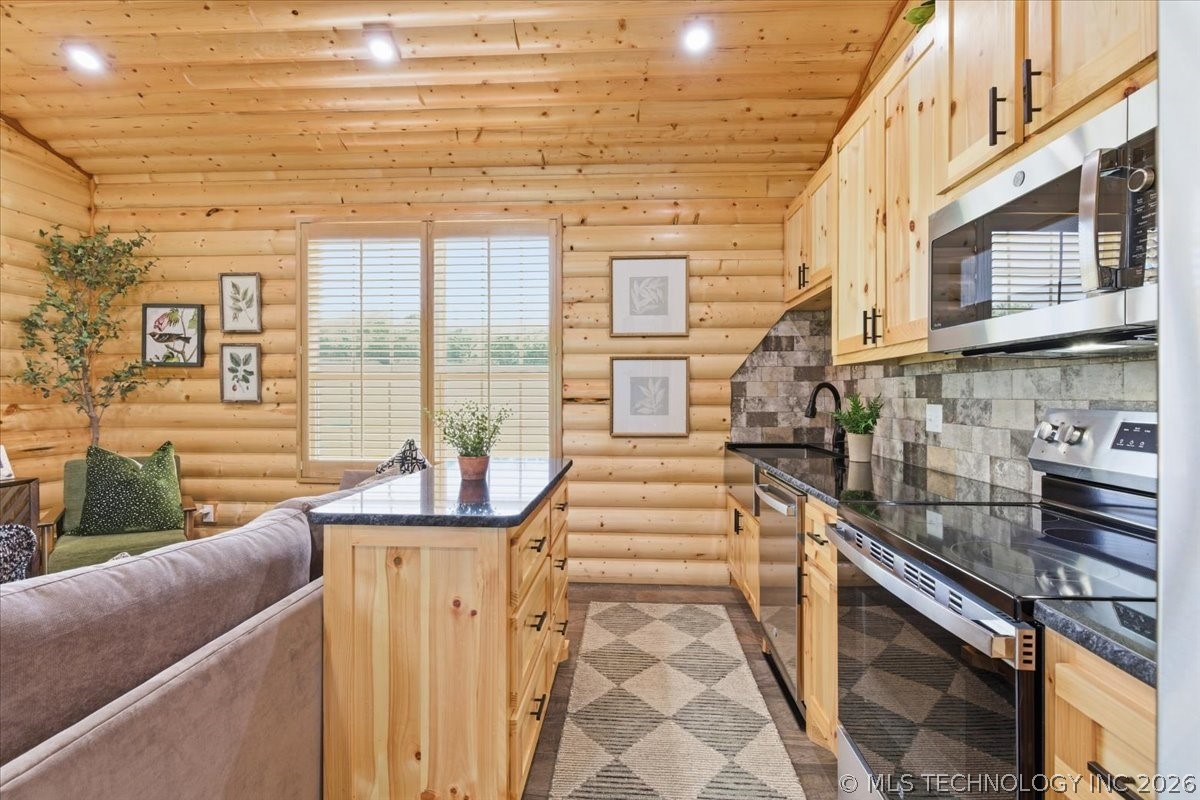 10616 County Road 3560 Byng OK 74820