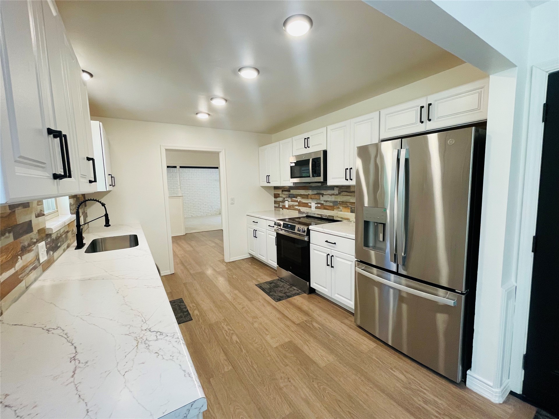 7713 S Glenwood Court Broken Arrow OK 74011