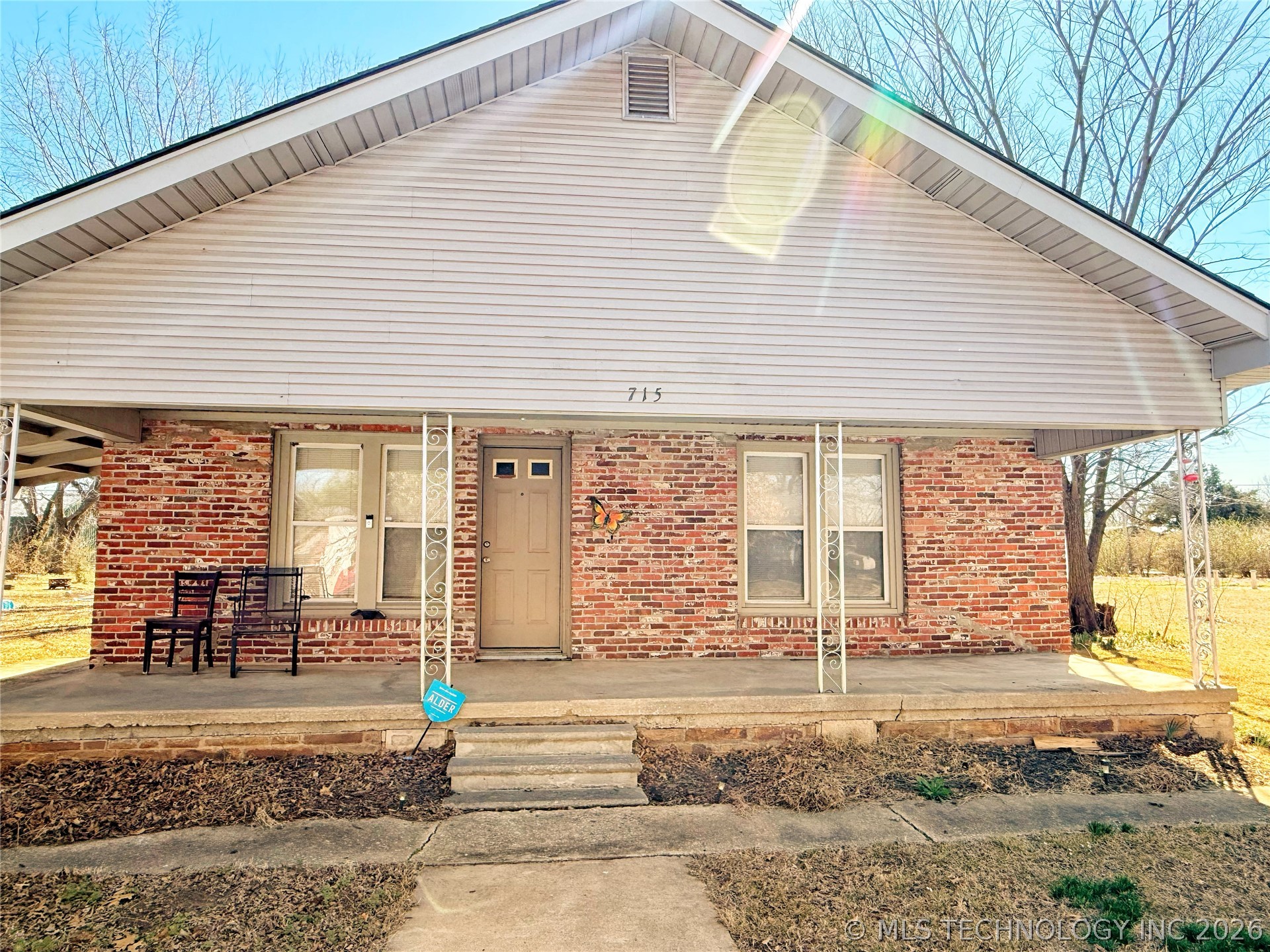 715 N Burgess Holdenville OK 74848