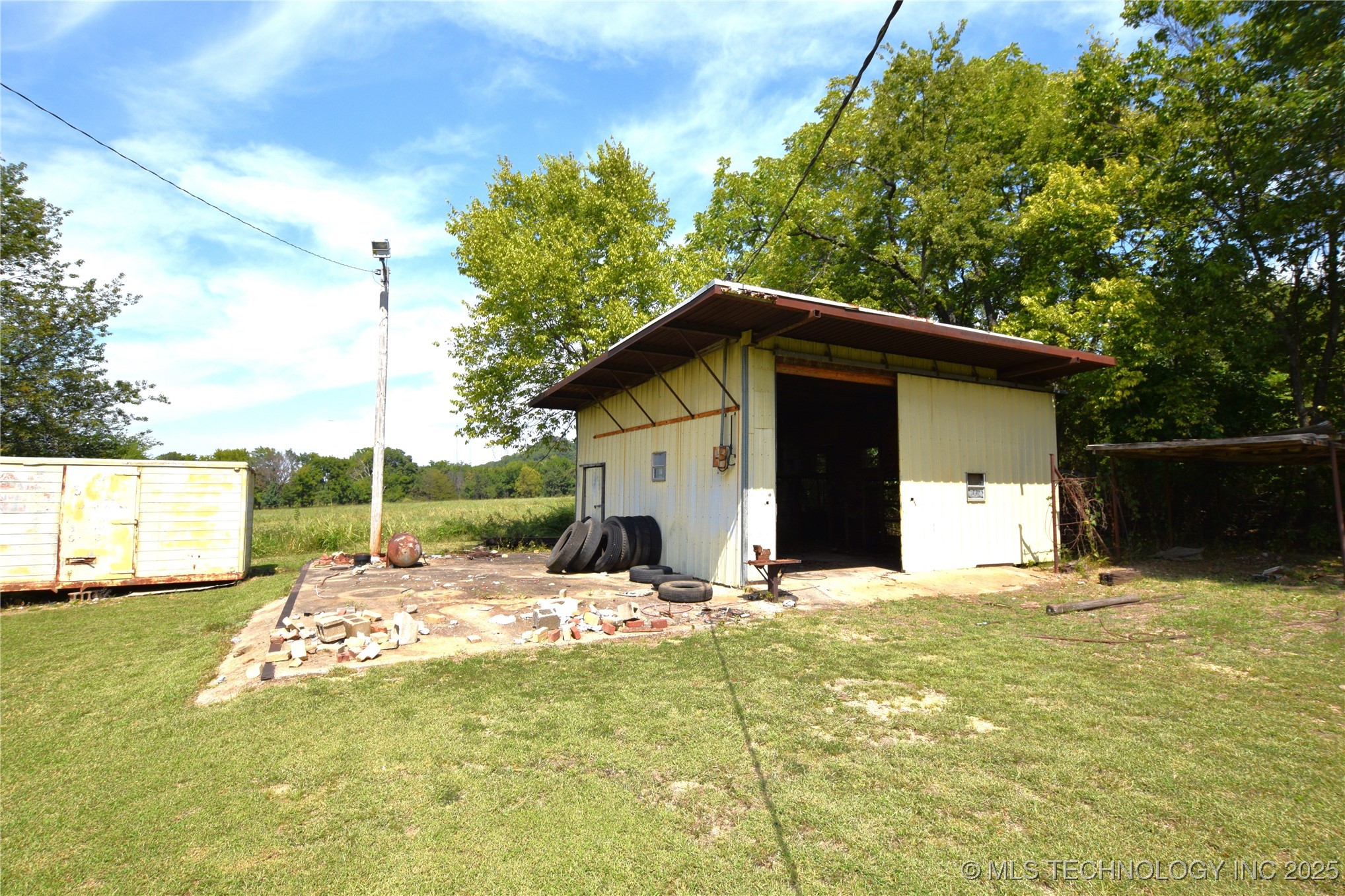 319 E Oak Street Stilwell OK 74960