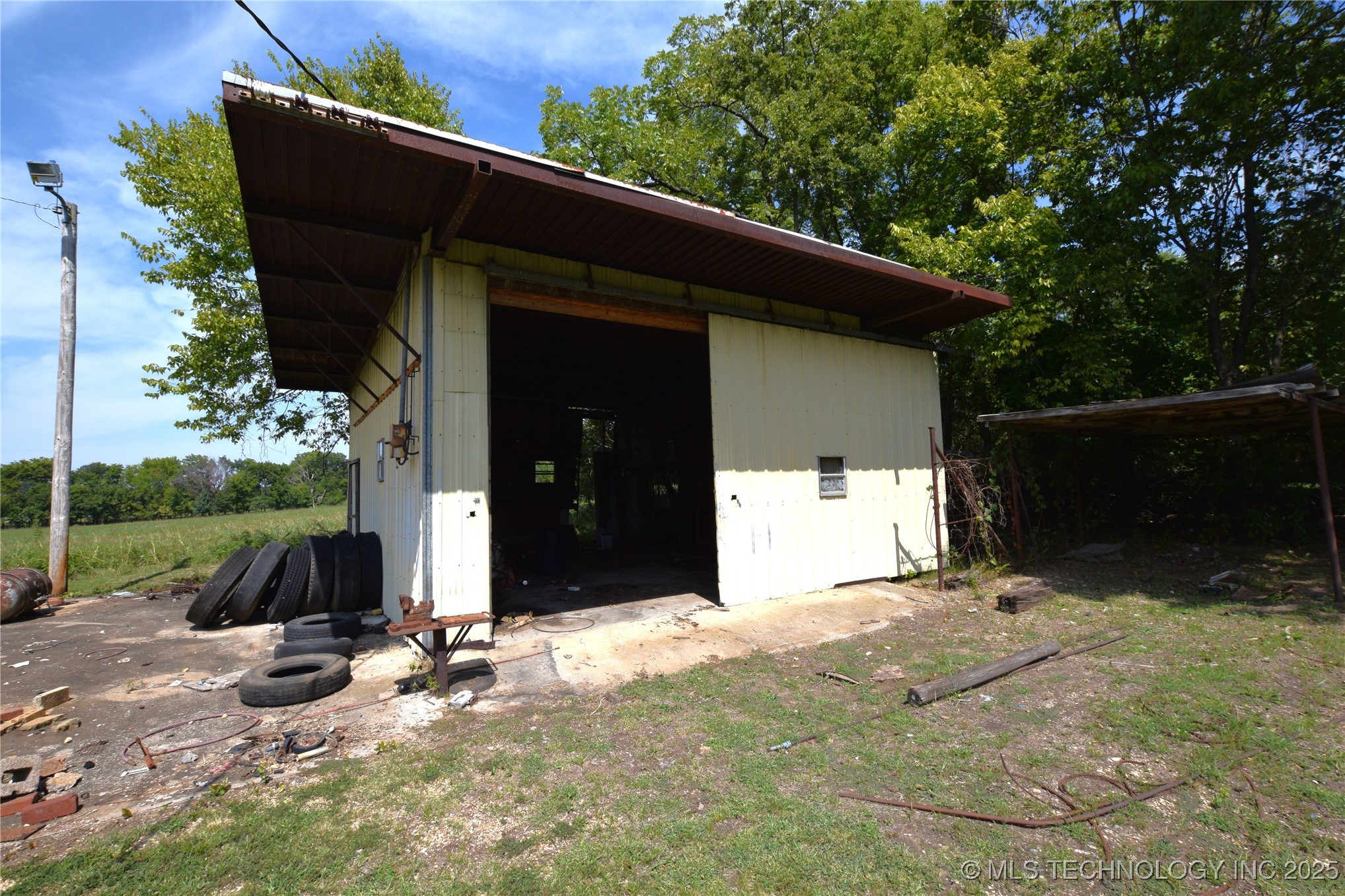 319 E Oak Street Stilwell OK 74960