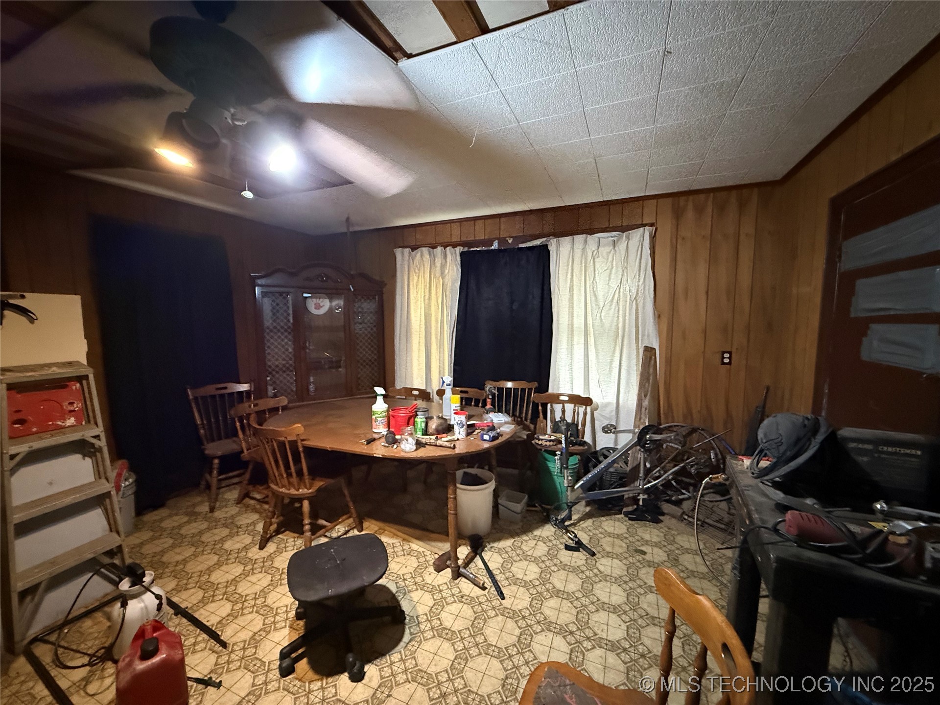 319 E Oak Street Stilwell OK 74960