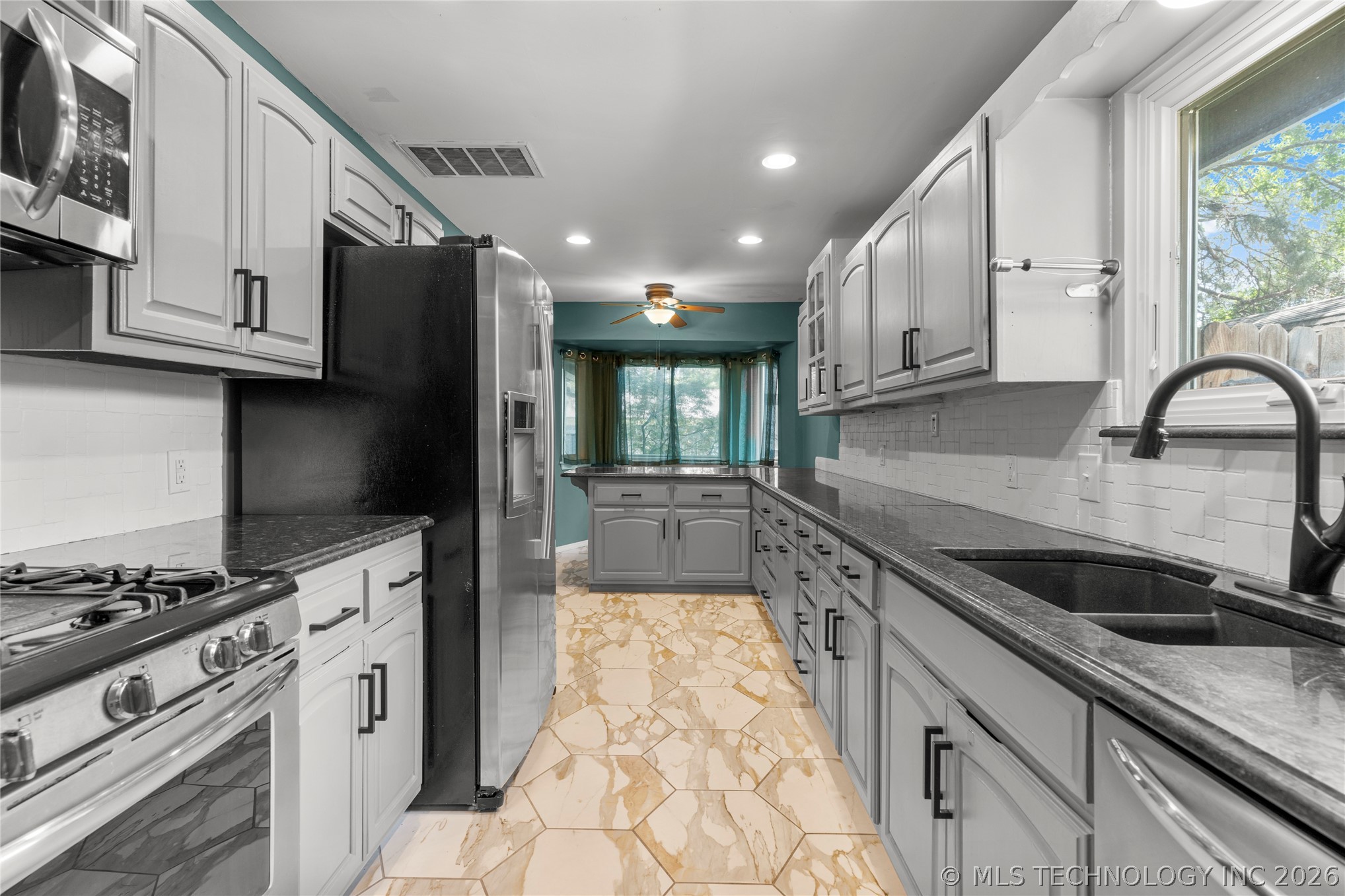 8205 S Birch Avenue Broken Arrow OK 74011