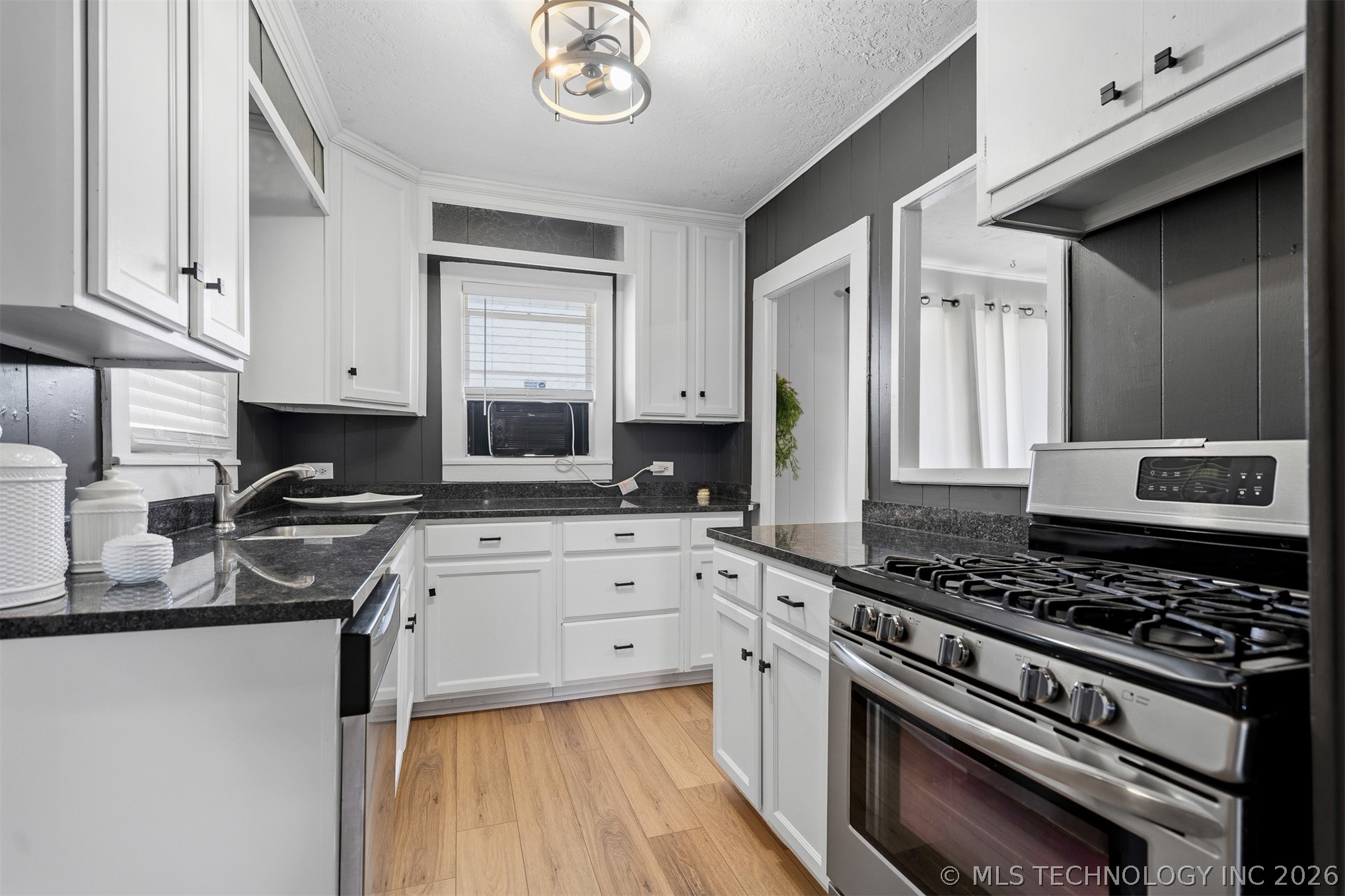 612 Brown Avenue Comanche OK 73529