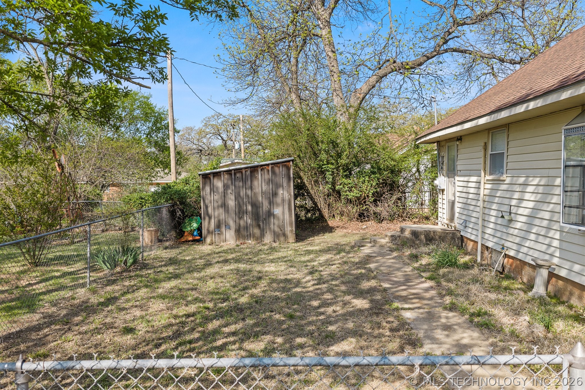 612 Brown Avenue Comanche OK 73529