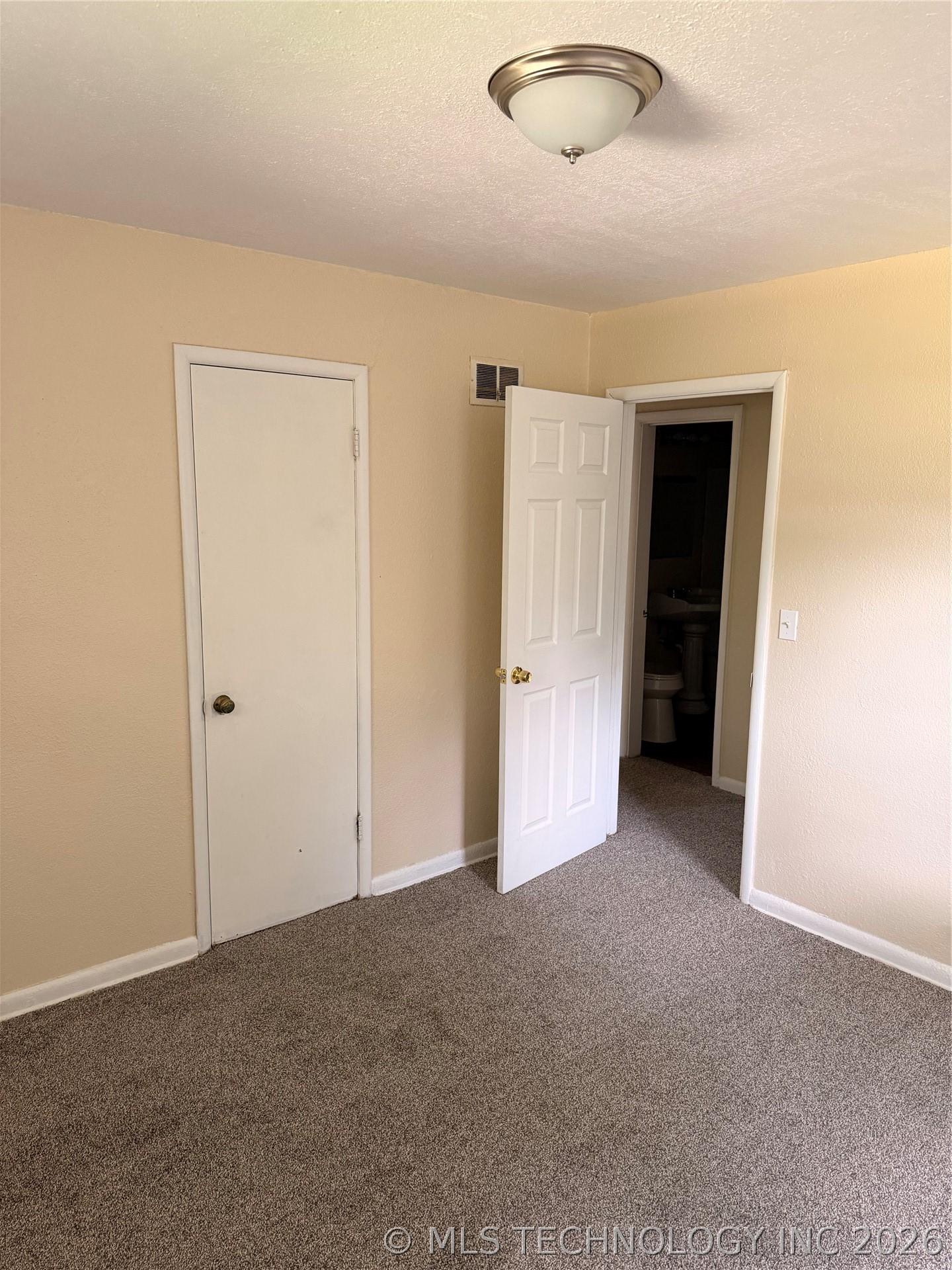 647 E 52nd Place N Tulsa OK 74126