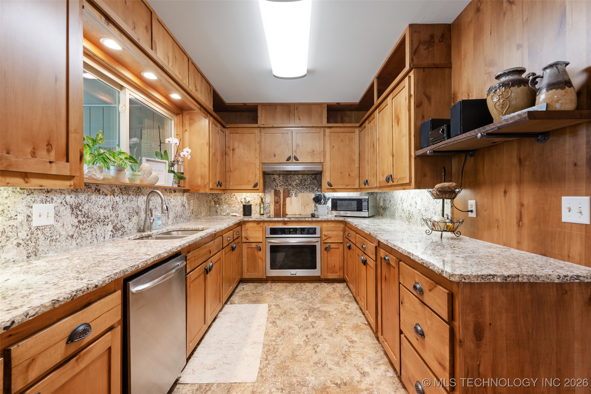 1561 E Country Club Drive Vinita OK 74301