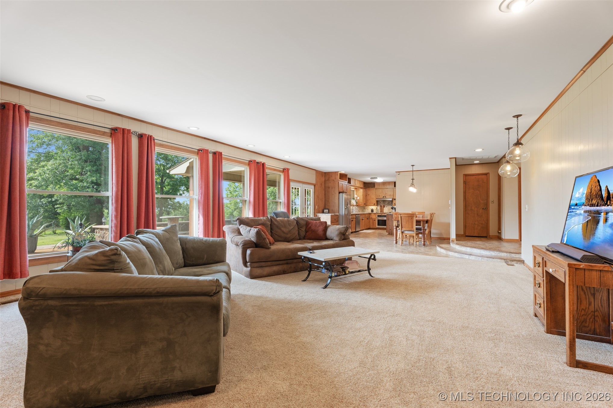 1561 E Country Club Drive Vinita OK 74301