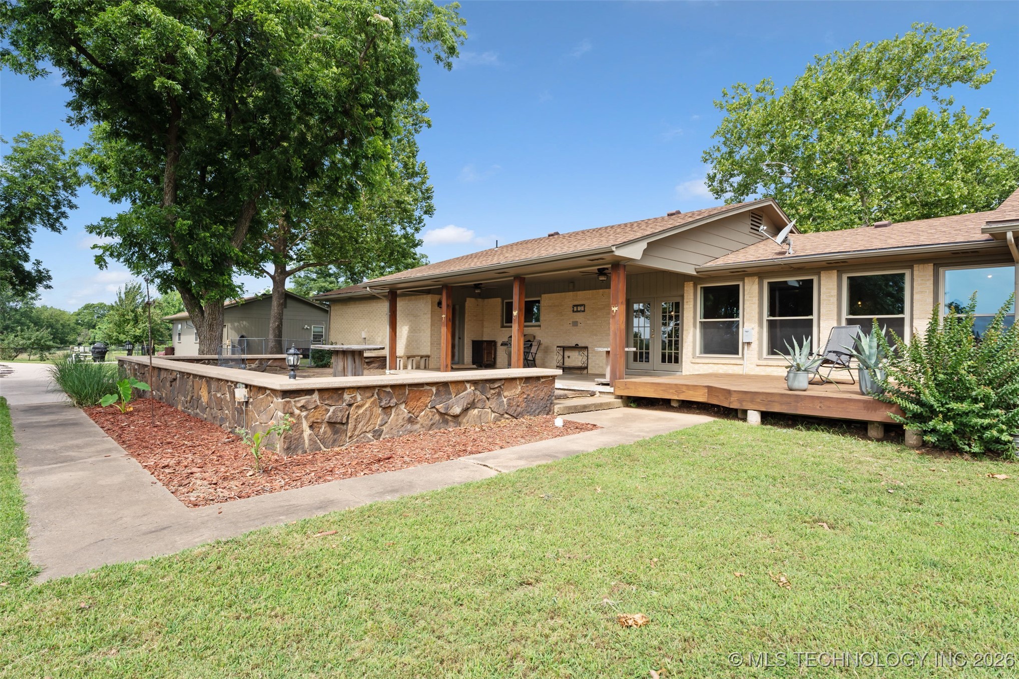 1561 E Country Club Drive Vinita OK 74301
