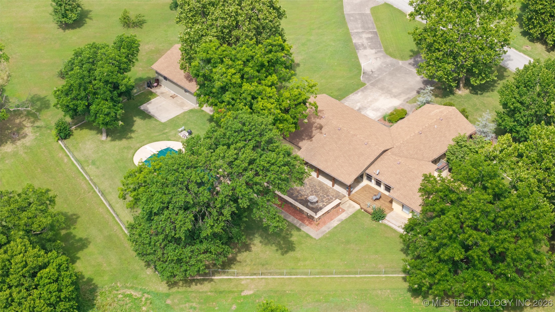 1561 E Country Club Drive Vinita OK 74301