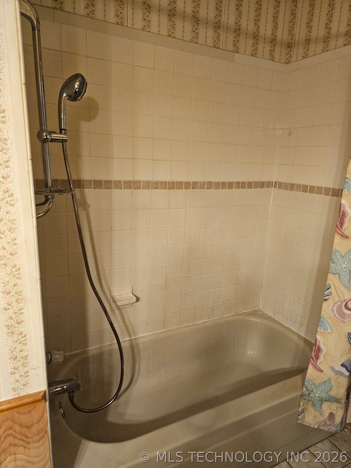 206 N Grand Avenue Mannsville OK 73447