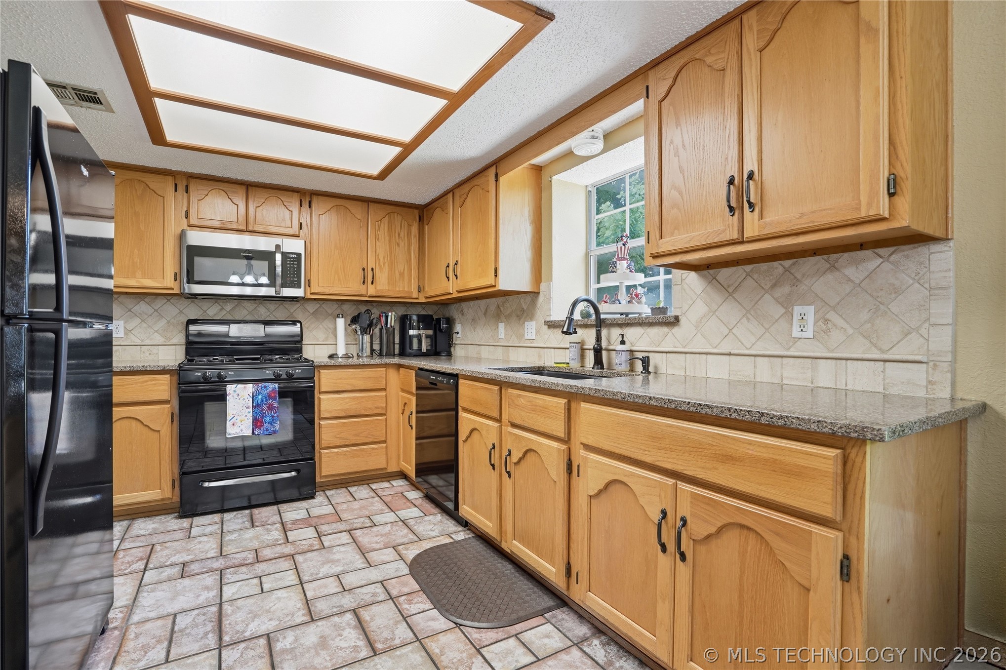 405 W San Diego Street Broken Arrow OK 74011