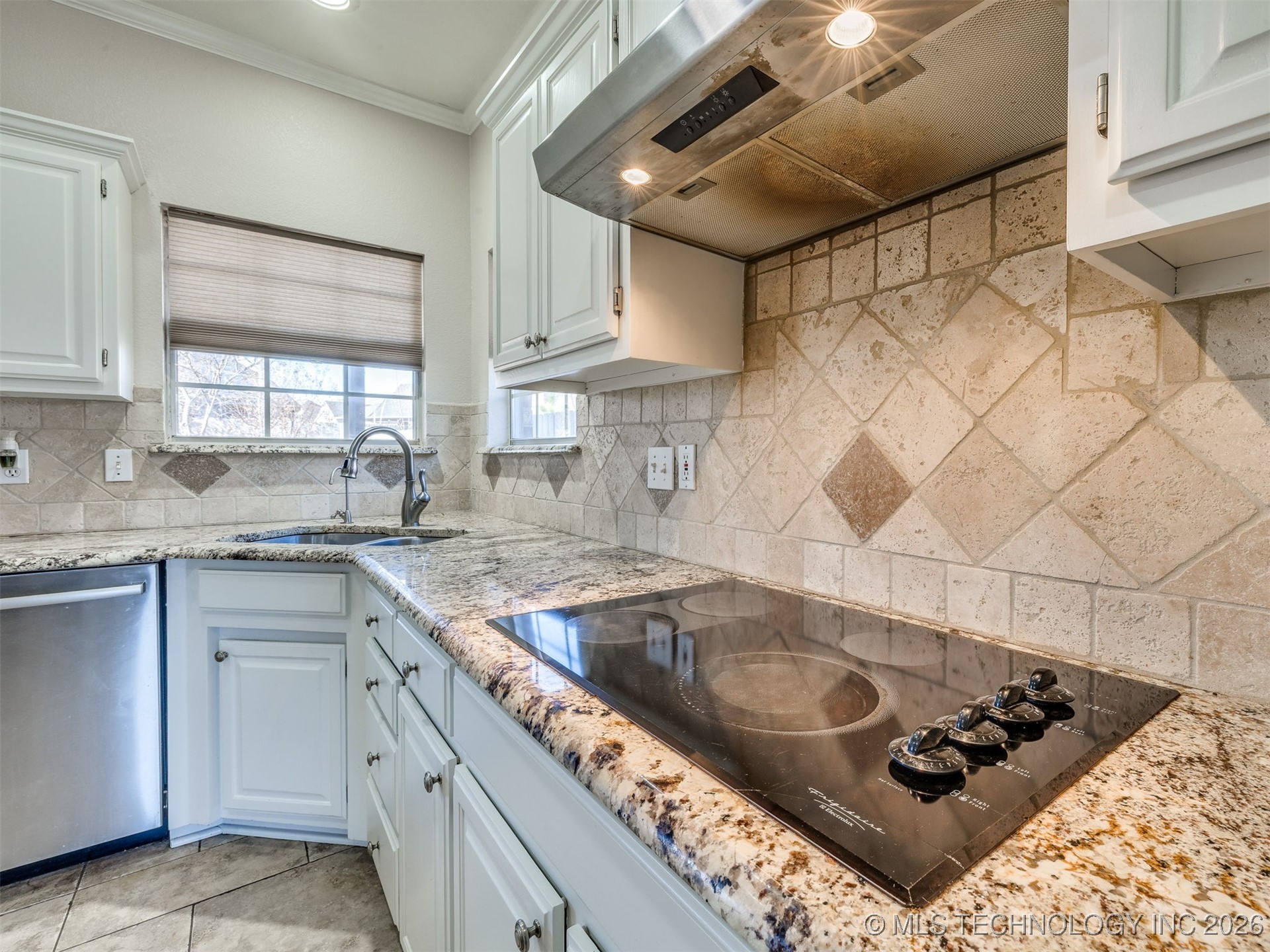 1004 S Yellowood Avenue Broken Arrow OK 74012