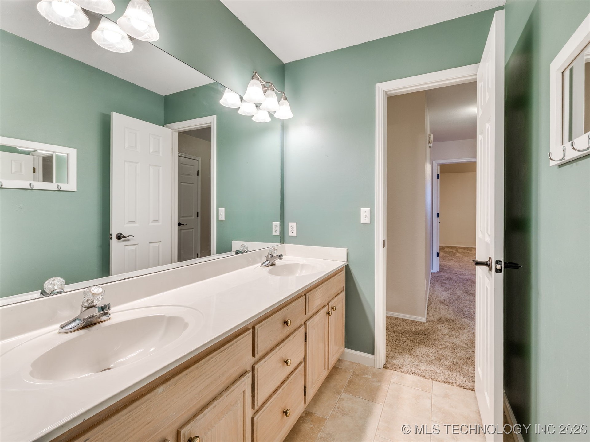 1004 S Yellowood Avenue Broken Arrow OK 74012