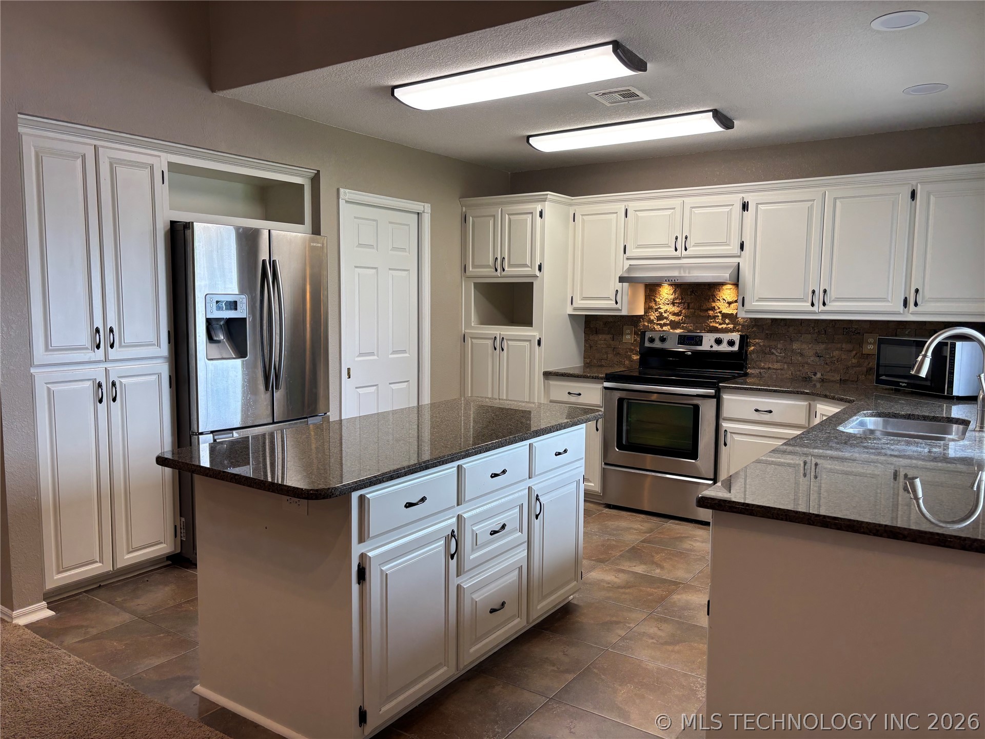 67 Magnolia Drive Lone Grove OK 73401