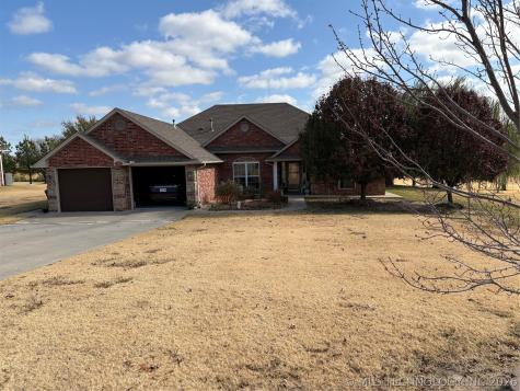1001 Country Club Cushing OK 74023
