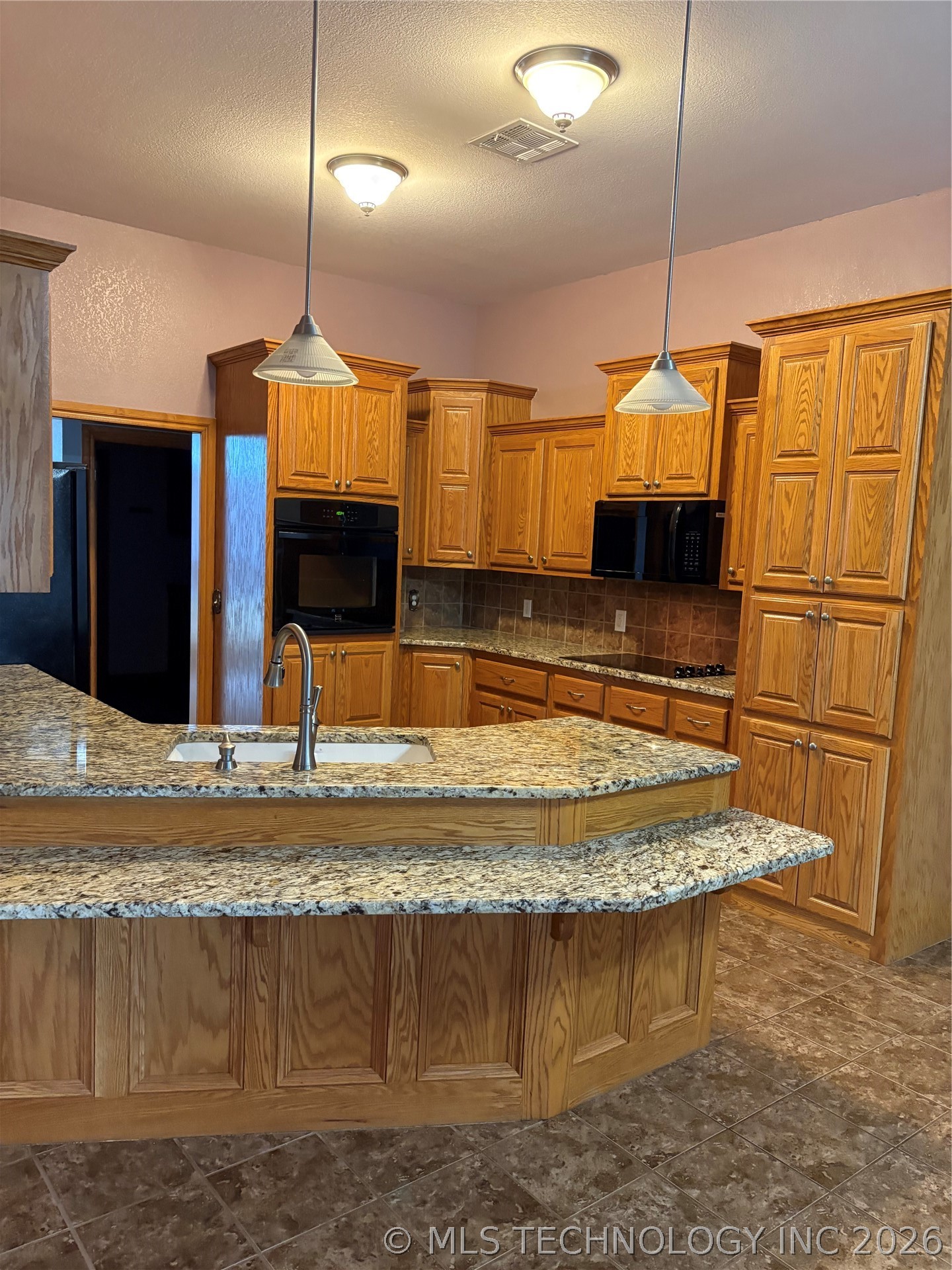 1001 Country Club Cushing OK 74023
