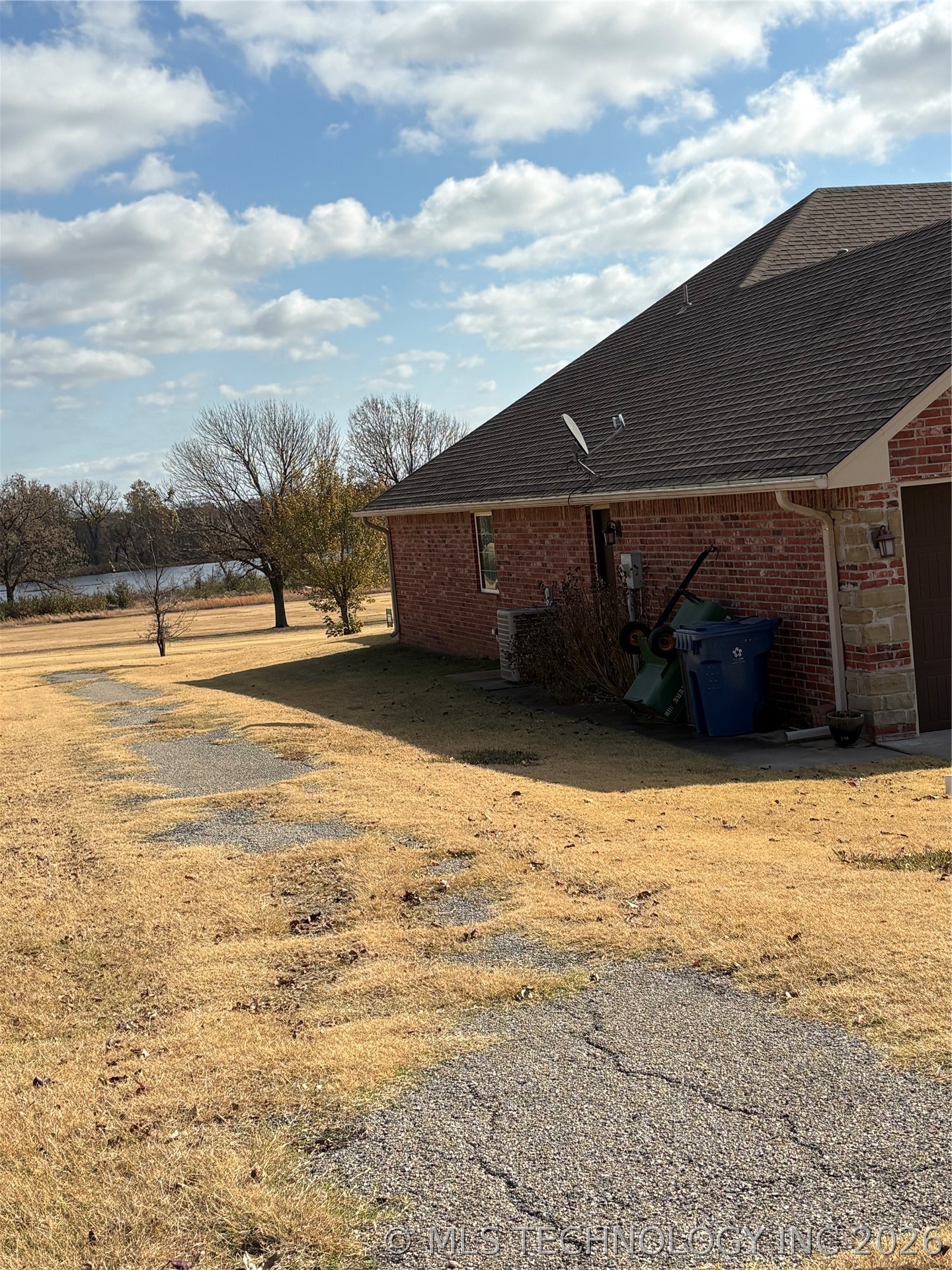 1001 Country Club Cushing OK 74023