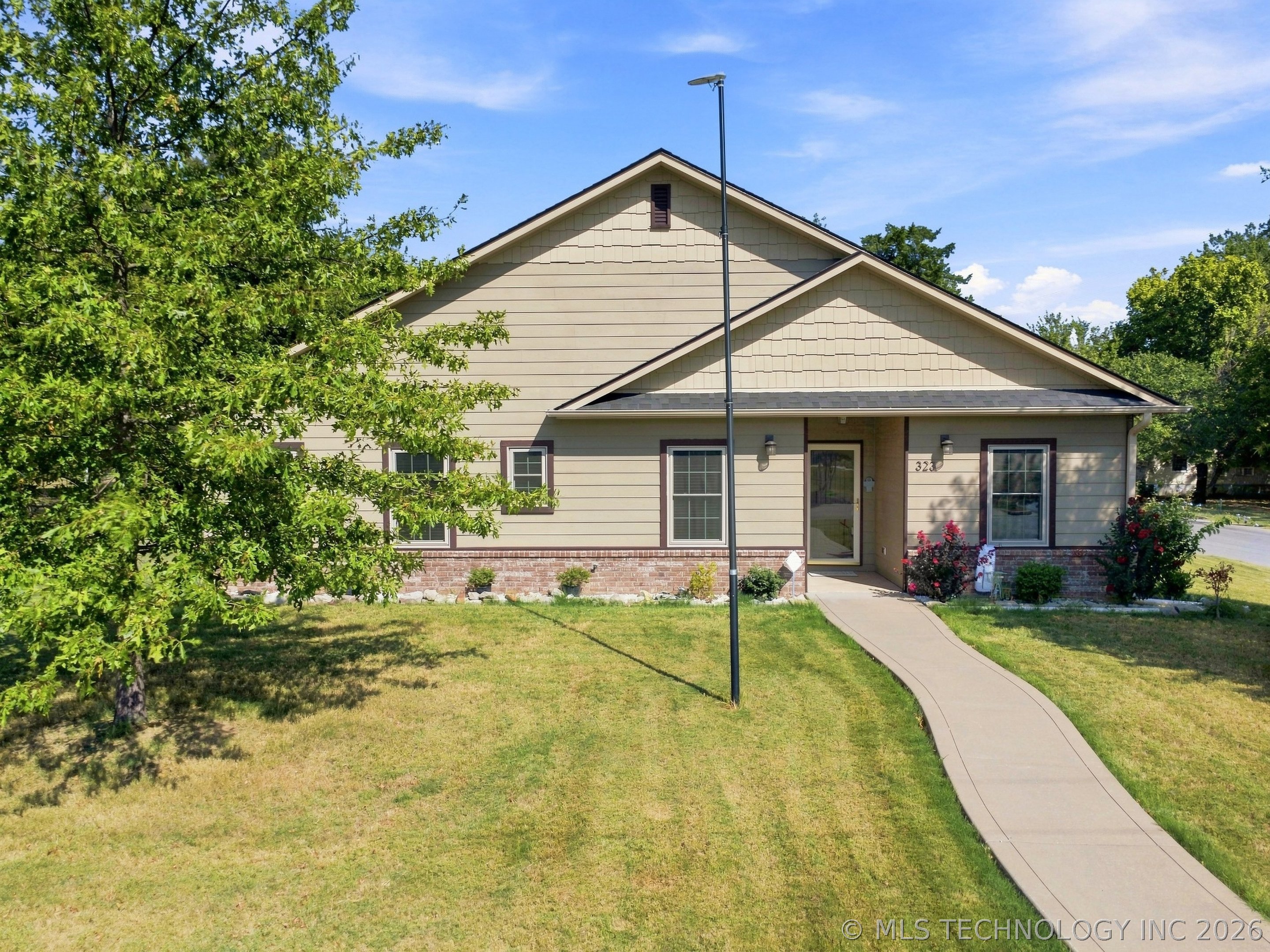 323 S B Street Skiatook OK 74070