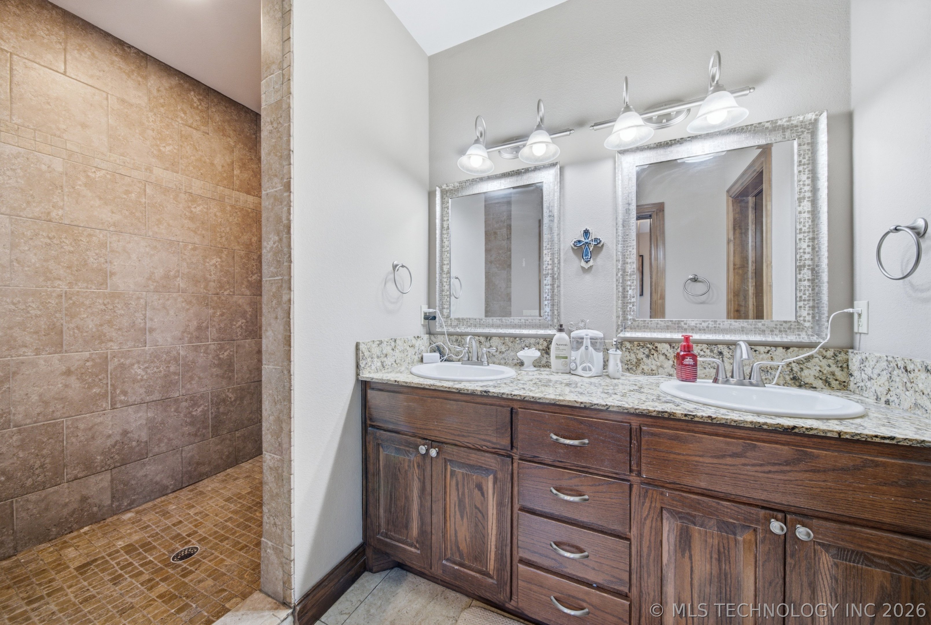 323 S B Street Skiatook OK 74070